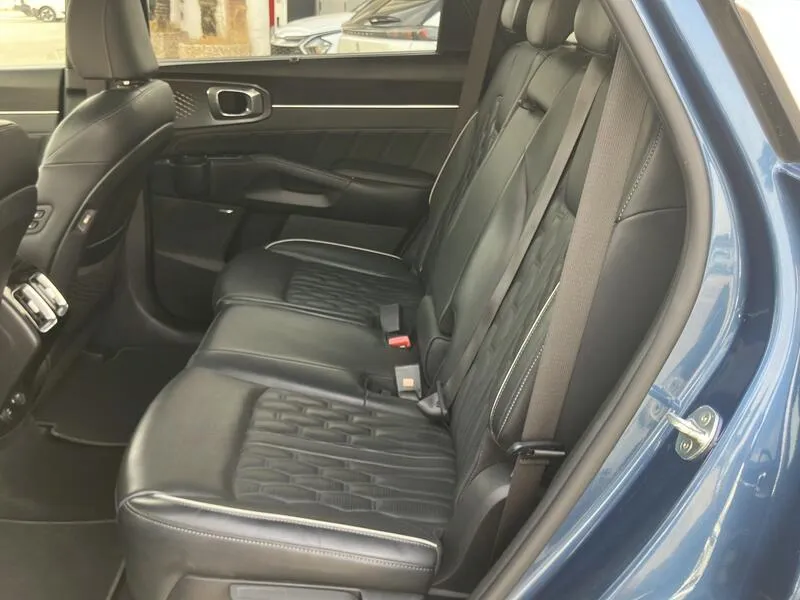 Kia Sorento 1.6 T-GDi Emotion - foto 23