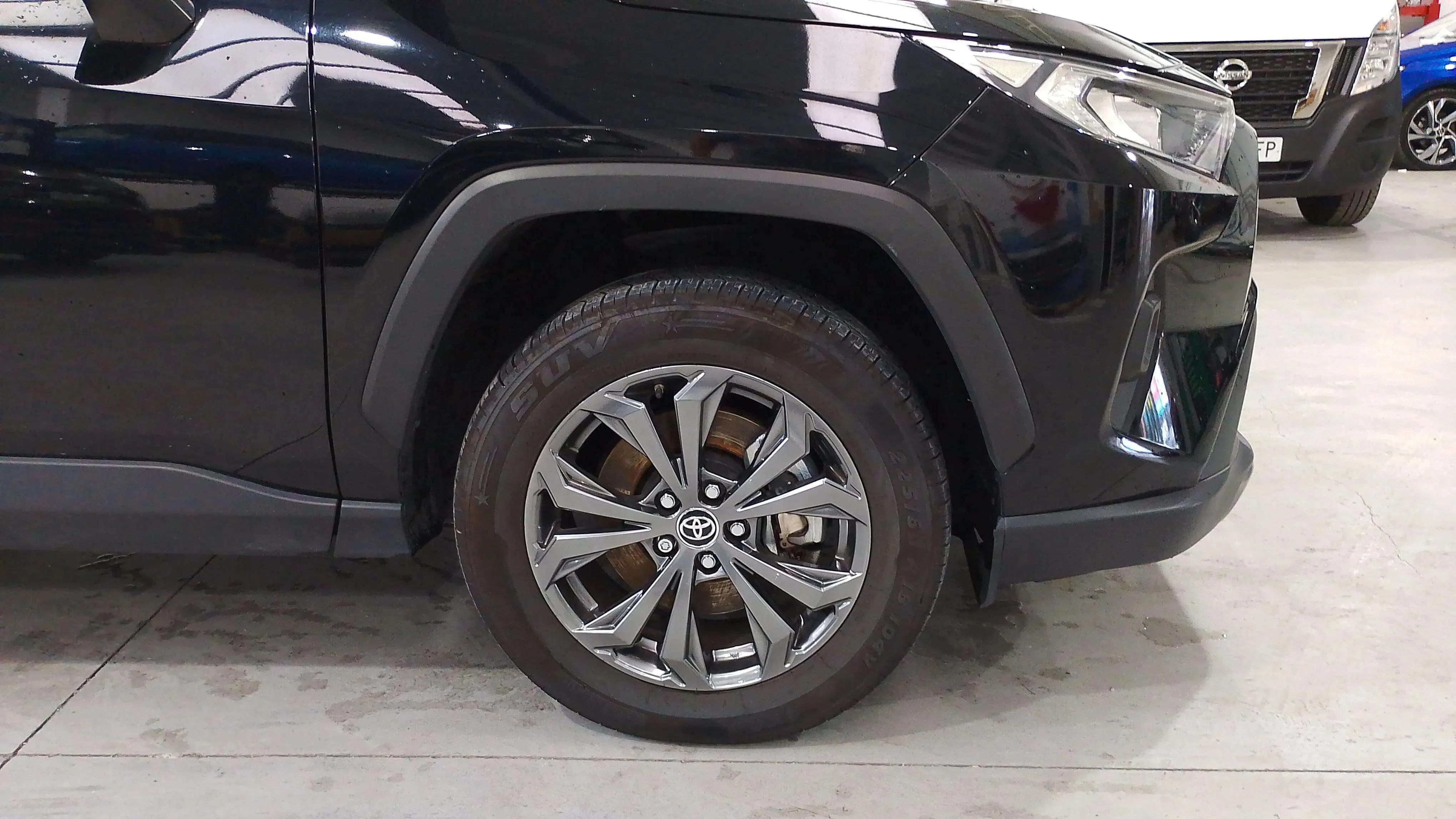 Toyota RAV4 2.5l 220H Advance - foto 15