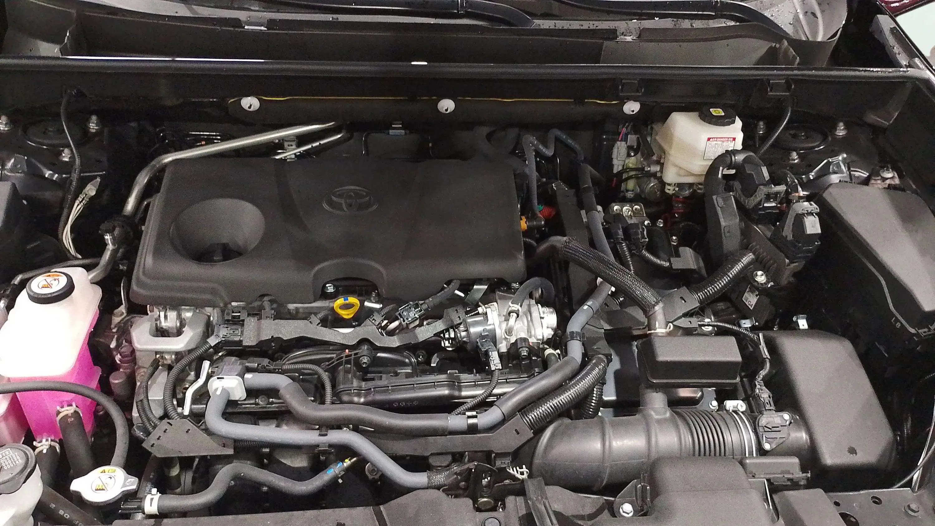Toyota RAV4 2.5l 220H Advance - foto 26