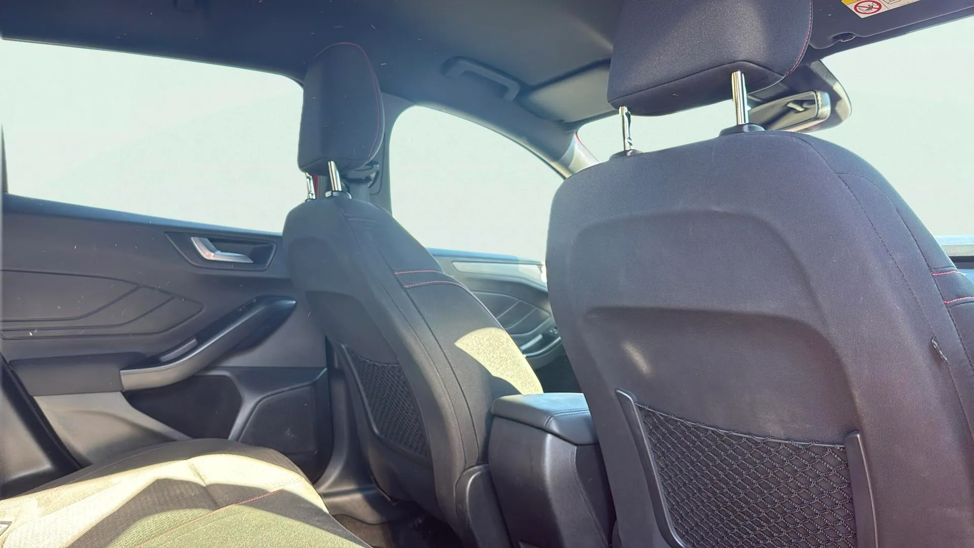 Ford Focus 1.0 EcoBoost ST-Line X - foto 16
