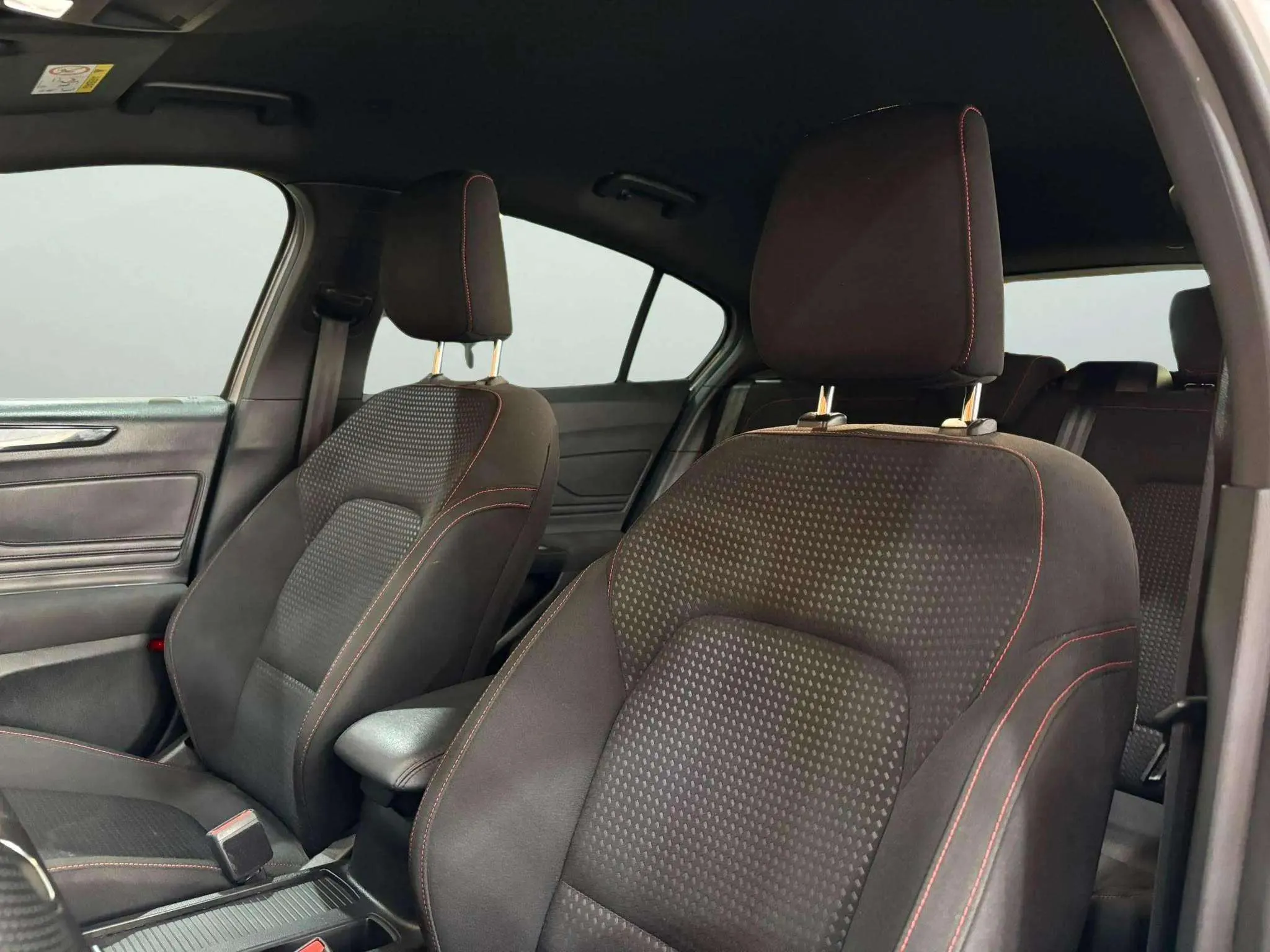 Ford Focus 1.0 EcoBoost MHEV ST-Line Design SIP - foto 8