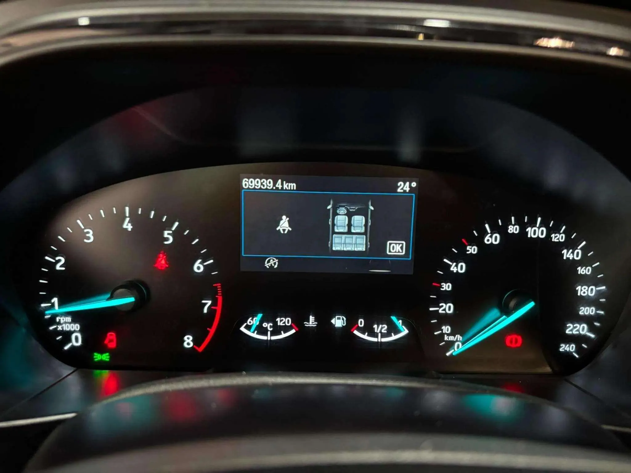 Ford Focus 1.0 EcoBoost MHEV ST-Line Design SIP - foto 16
