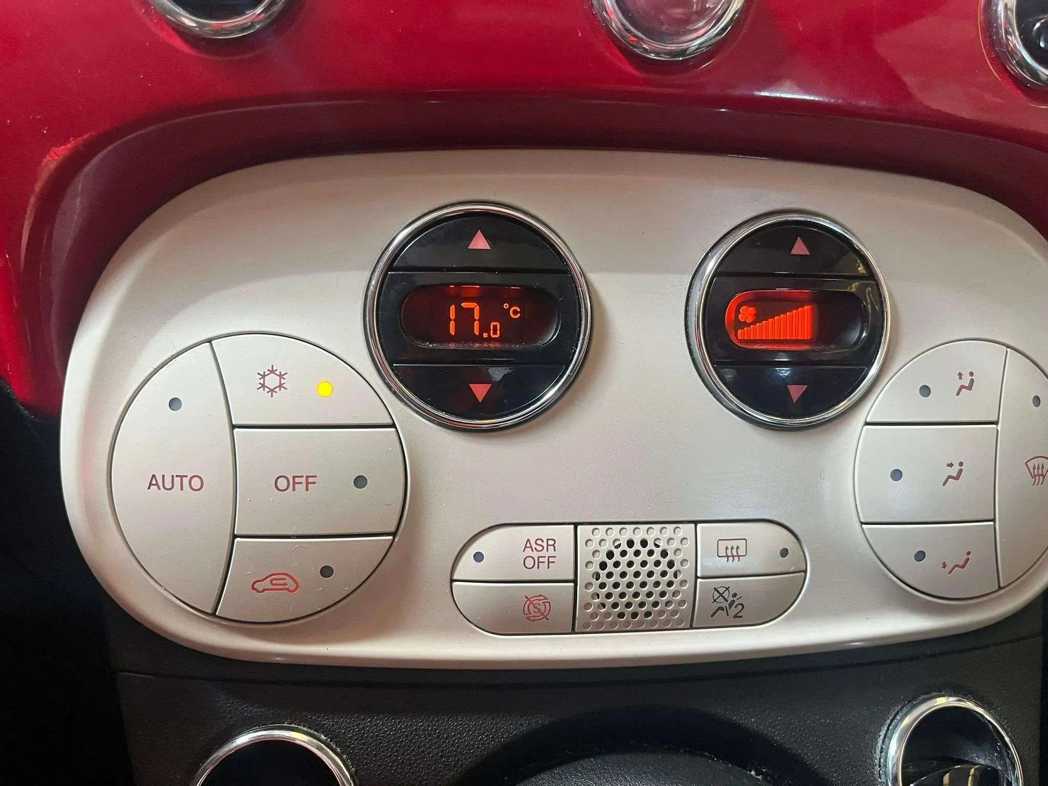 Fiat 500 Dolcevita 1.0 Hybrid - foto 18