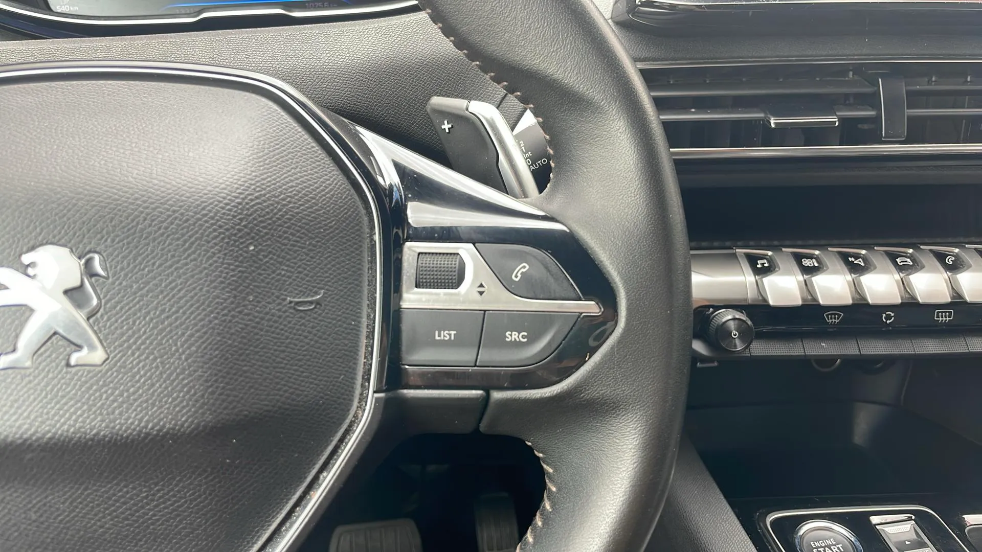 Peugeot 5008 1.2 Allure eDCS6 - foto 19