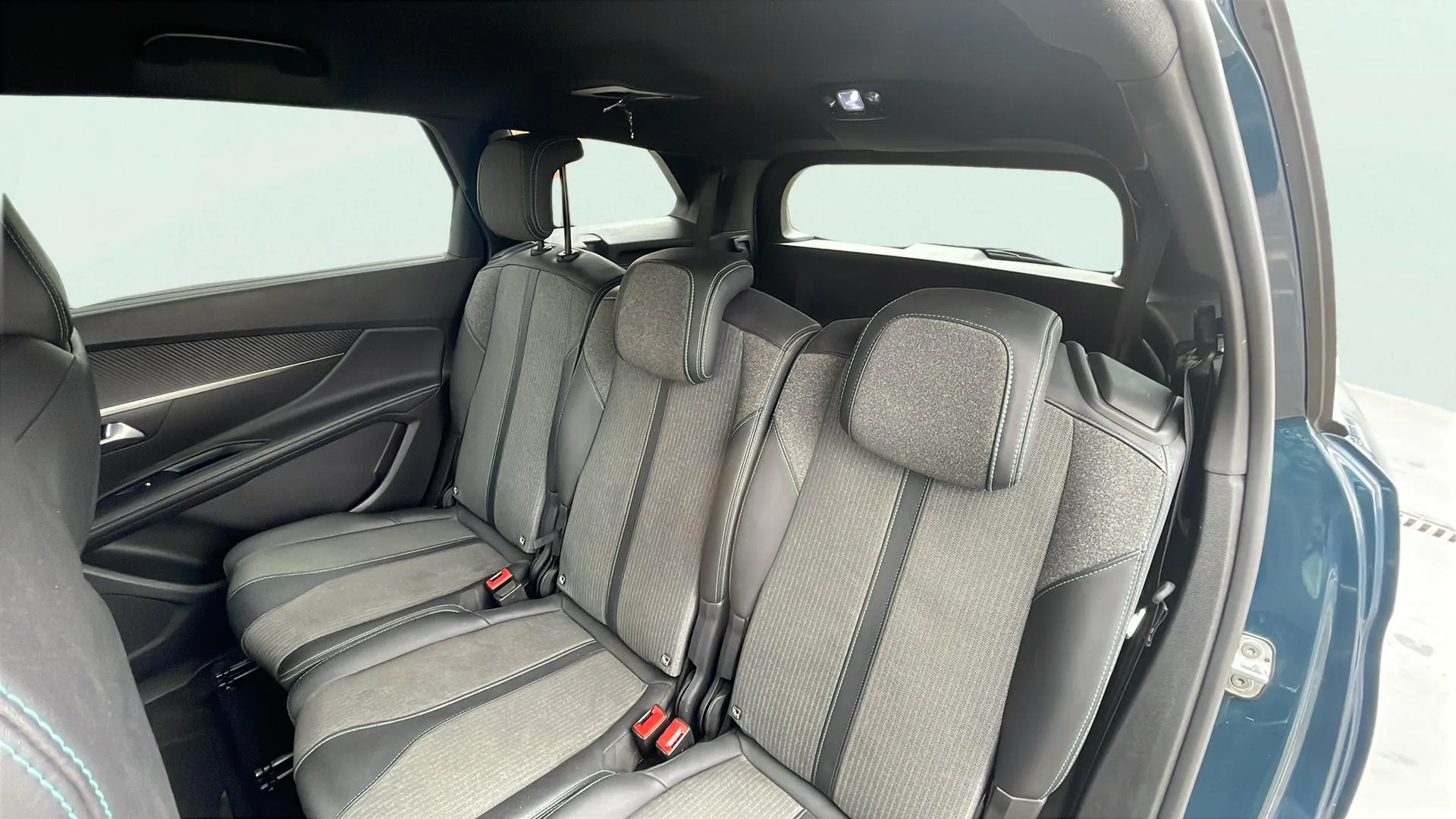 Peugeot 5008 1.2 Allure eDCS6 - foto 20
