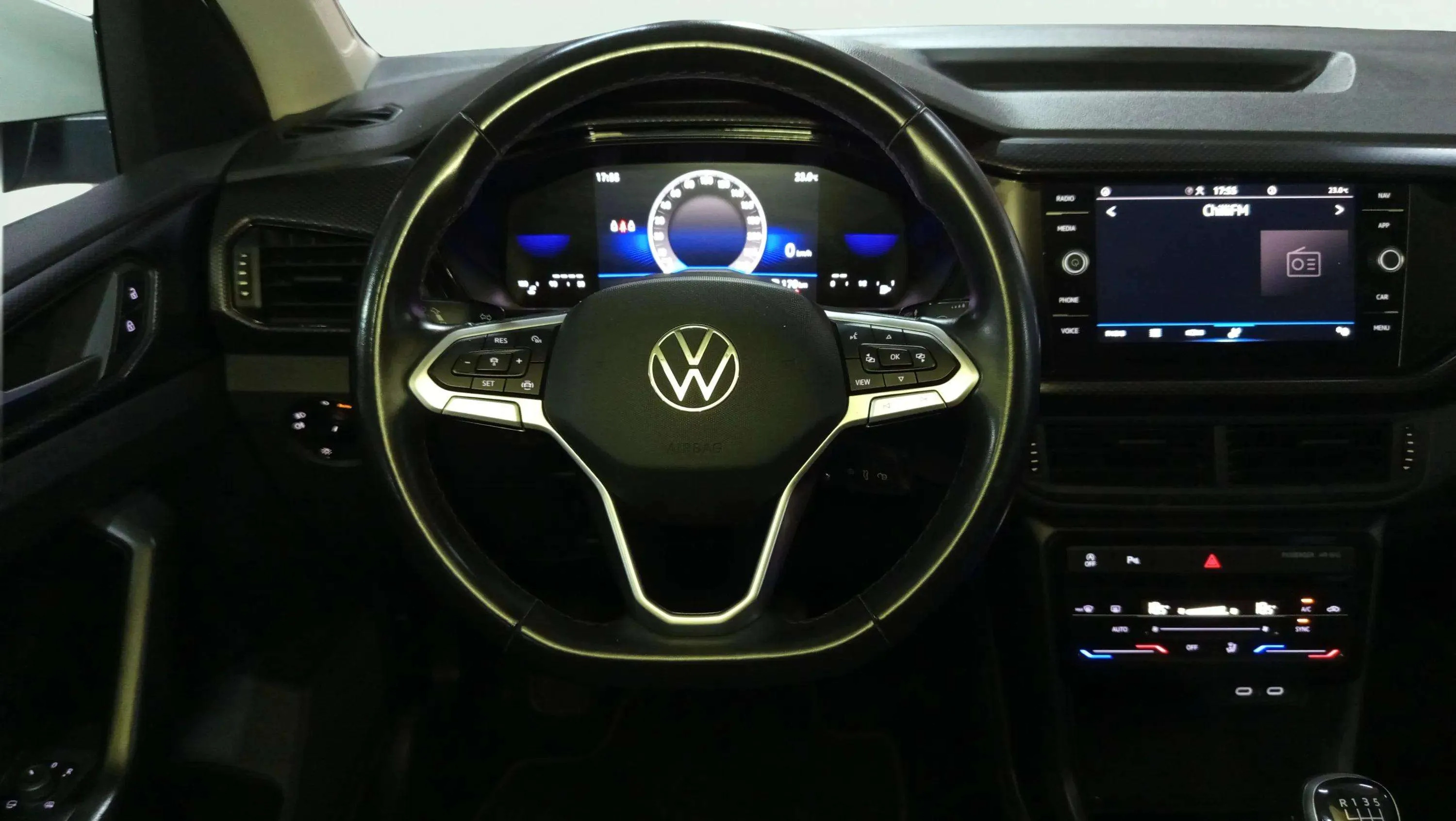 Volkswagen T-Cross Advance 1.0 TSI - foto 12