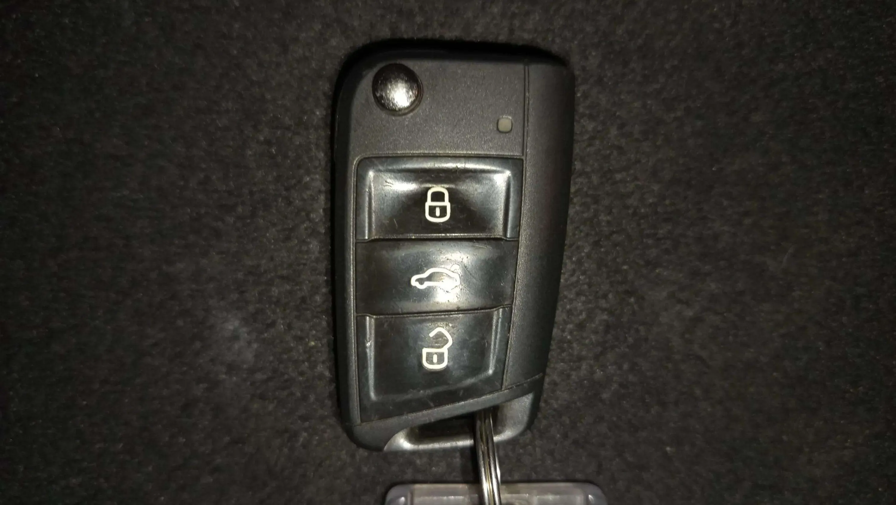 Volkswagen T-Cross Advance 1.0 TSI - foto 17