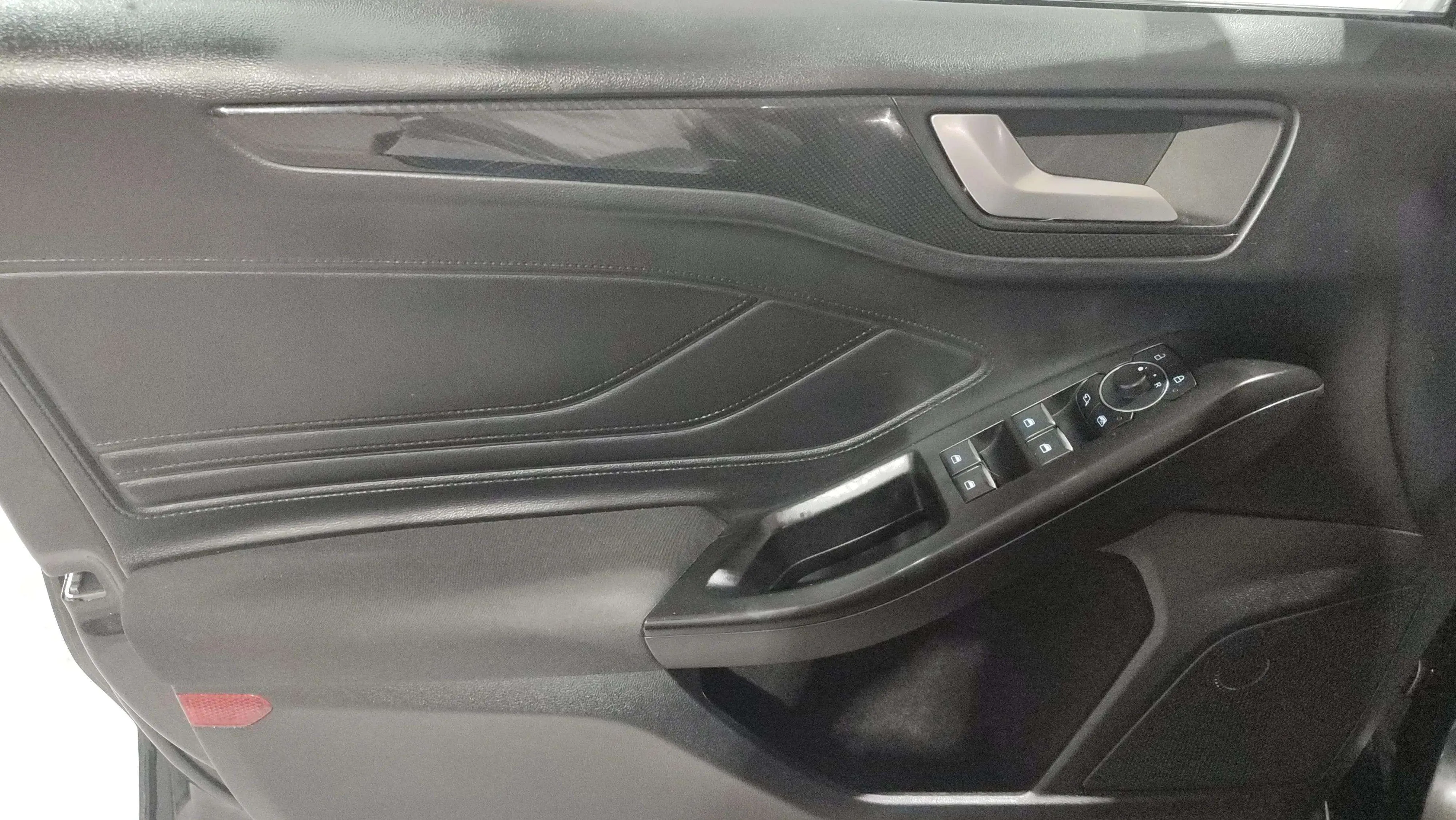Ford Focus 1.0 EcoBoost ST-Line X - foto 5