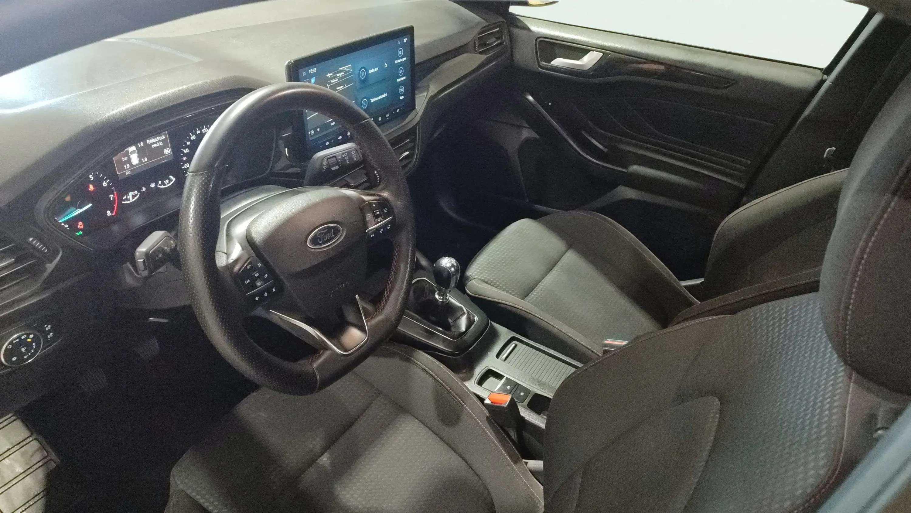 Ford Focus 1.0 EcoBoost ST-Line X - foto 6