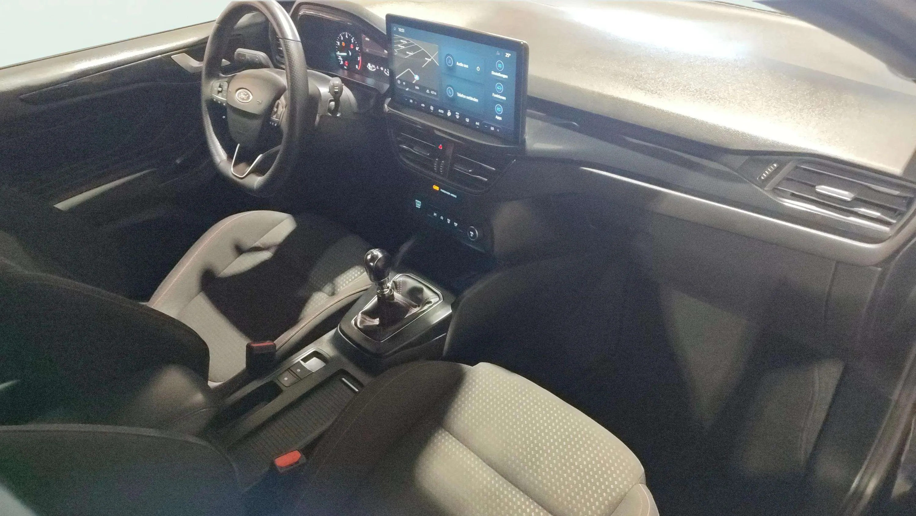 Ford Focus 1.0 EcoBoost ST-Line X - foto 18