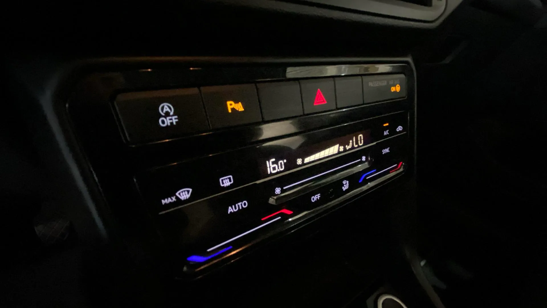 Volkswagen T-Cross Advance 1.0 TSI - foto 11