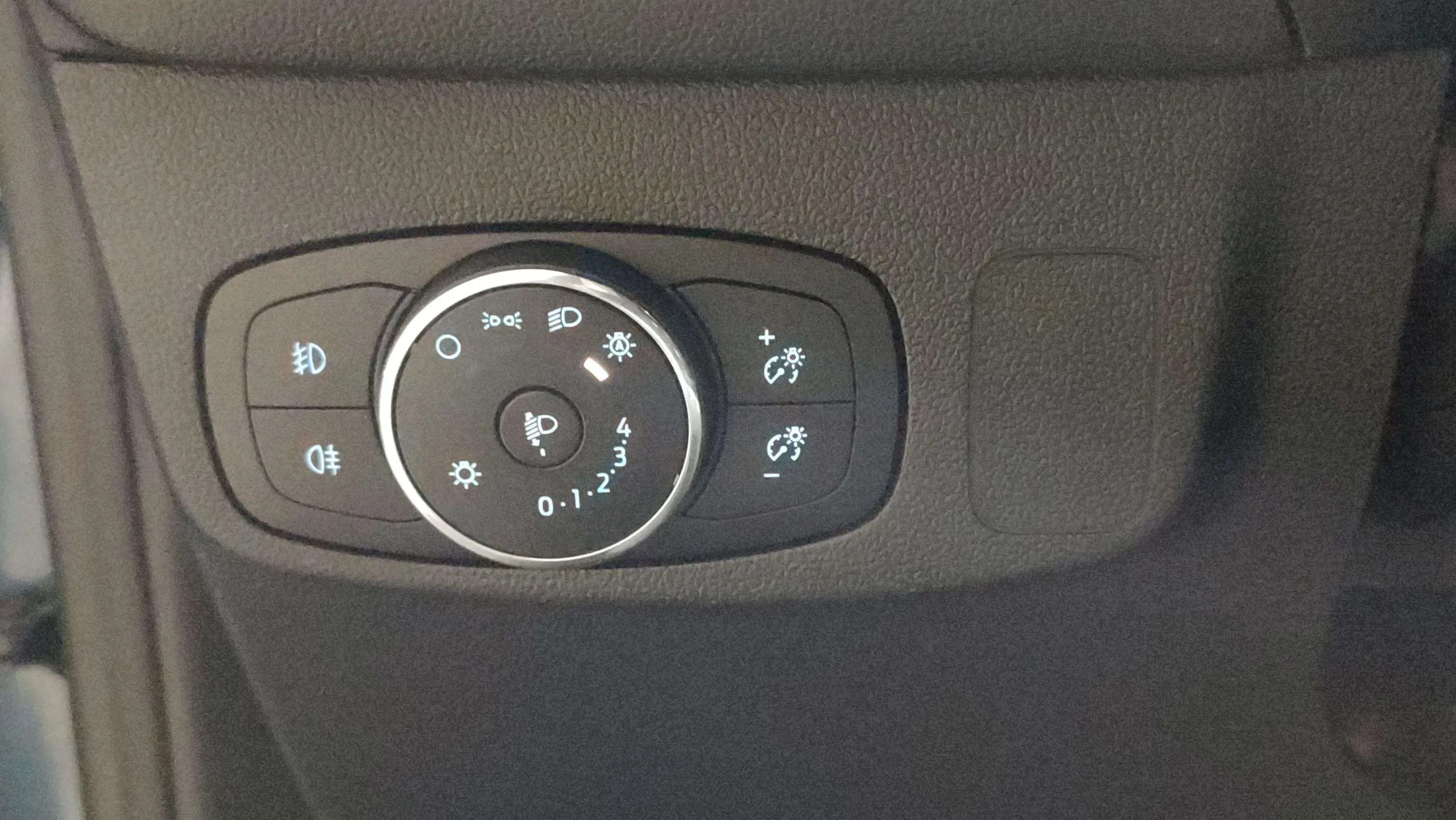 Ford Focus 1.0 EcoBoost ST-Line - foto 6