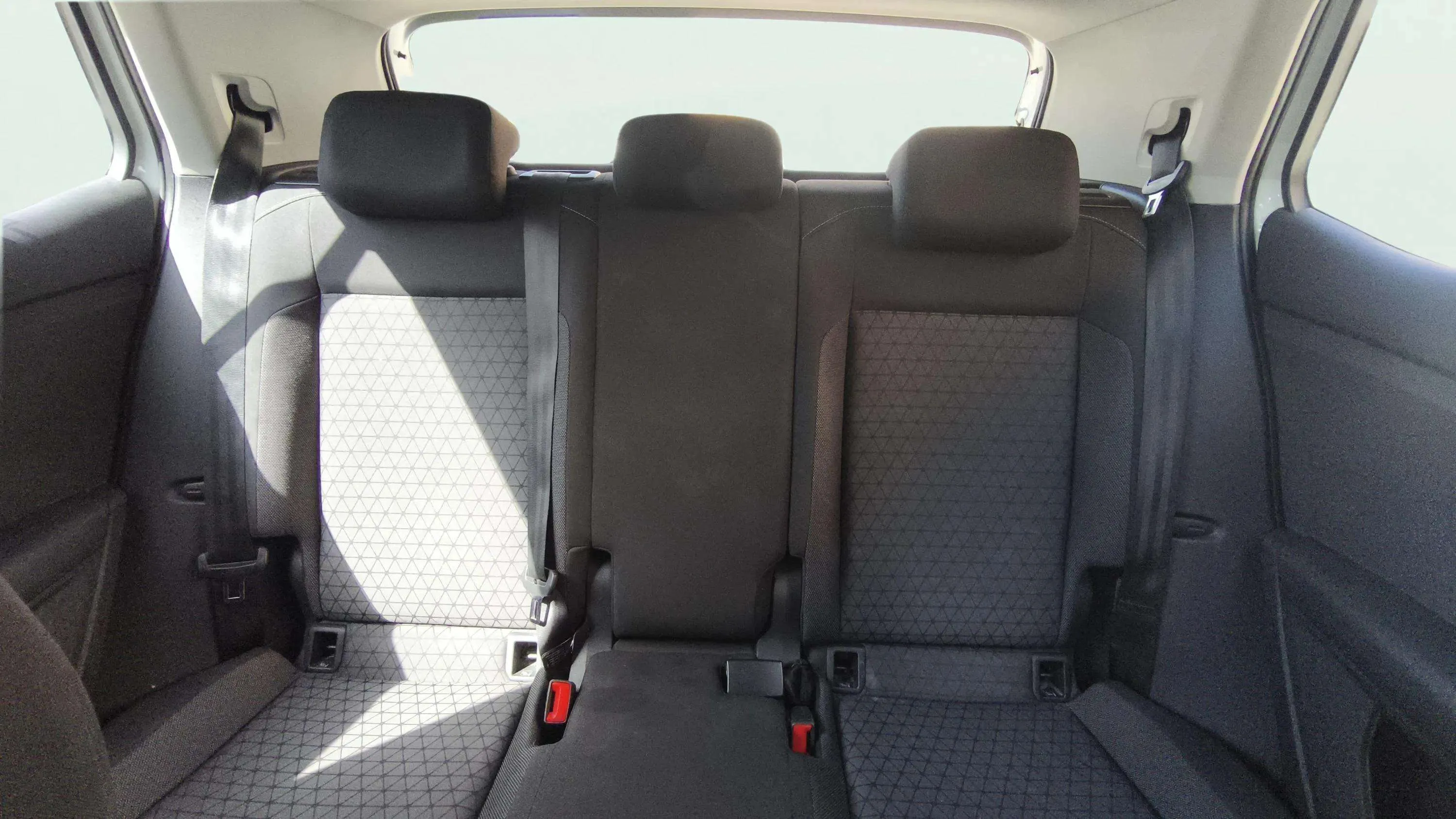 Volkswagen T-Cross Advance 1.0 TSI - foto 23