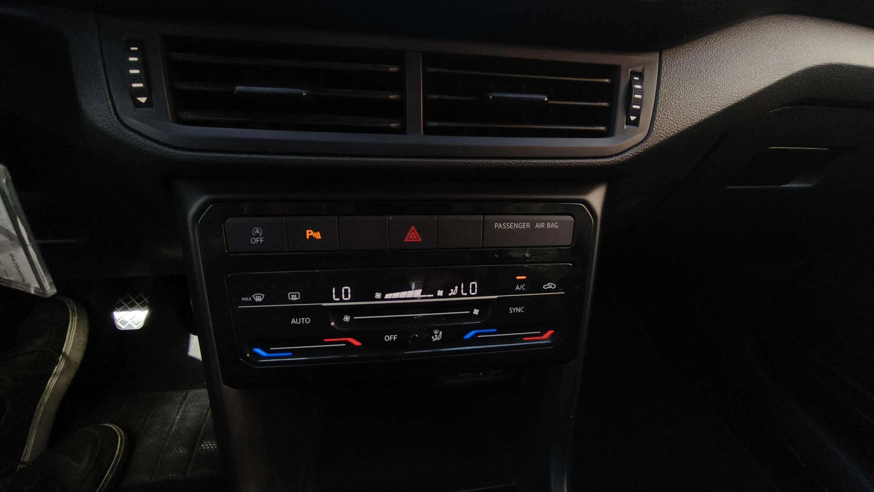 Volkswagen T-Cross Advance 1.0 TSI - foto 10