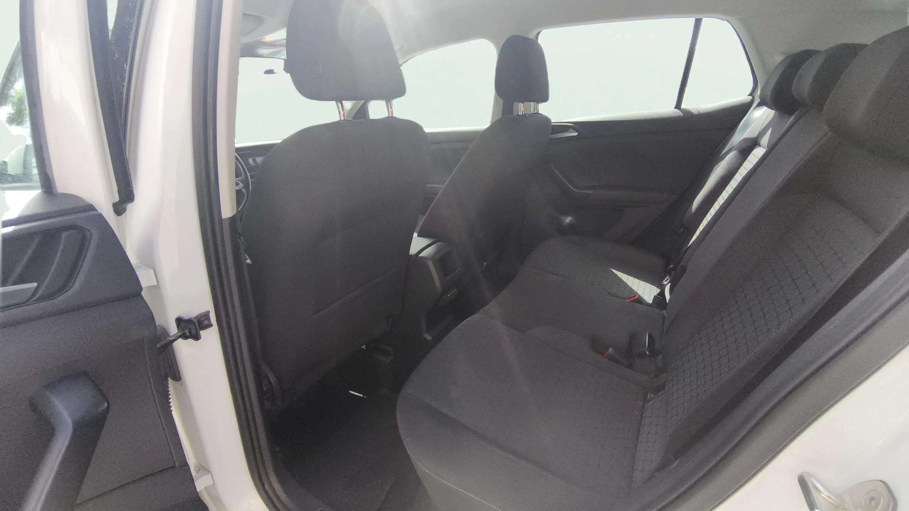 Volkswagen T-Cross Advance 1.0 TSI - foto 11