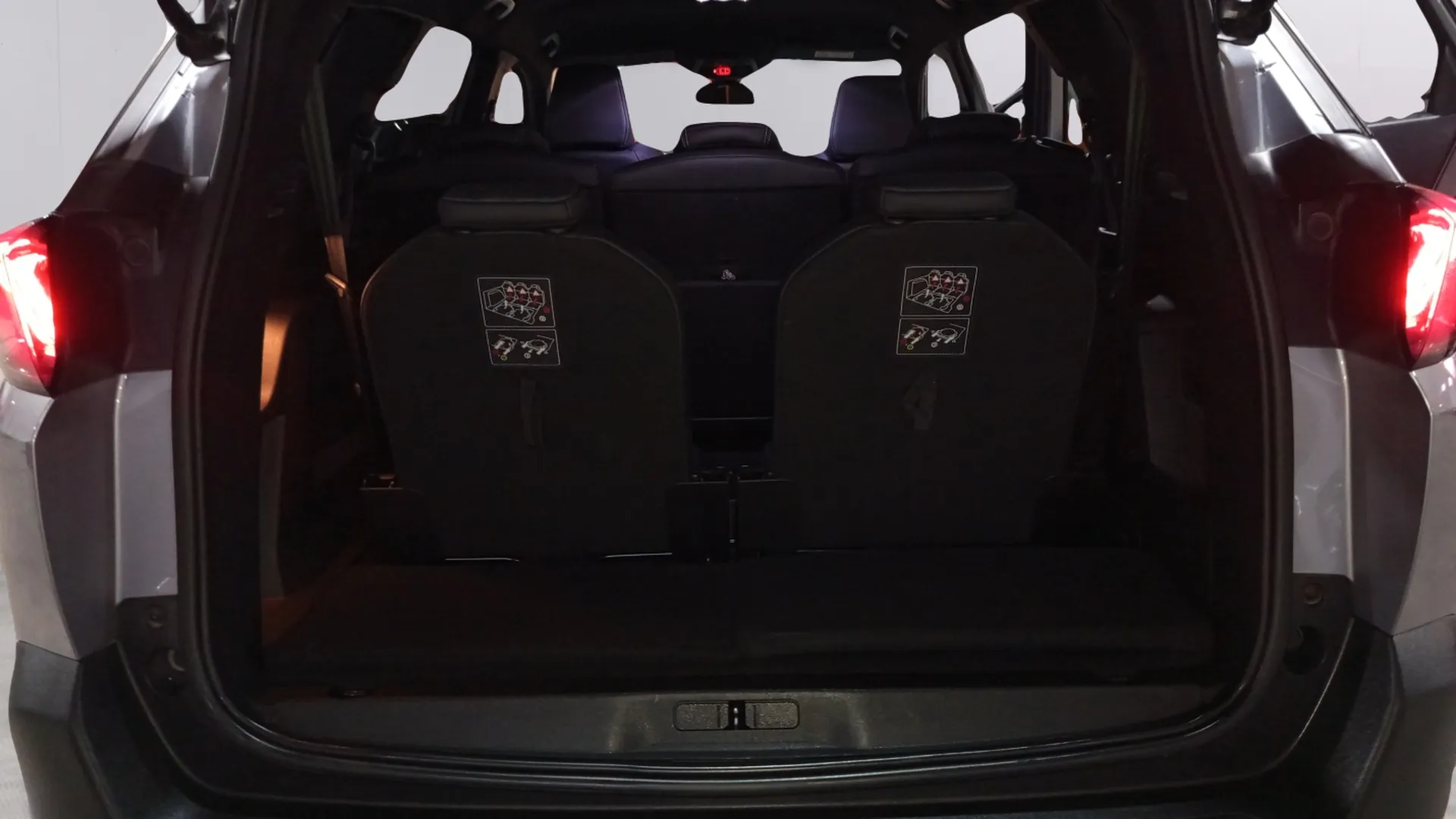 Peugeot 5008 1.2 Allure Pack eDCS6 - foto 26