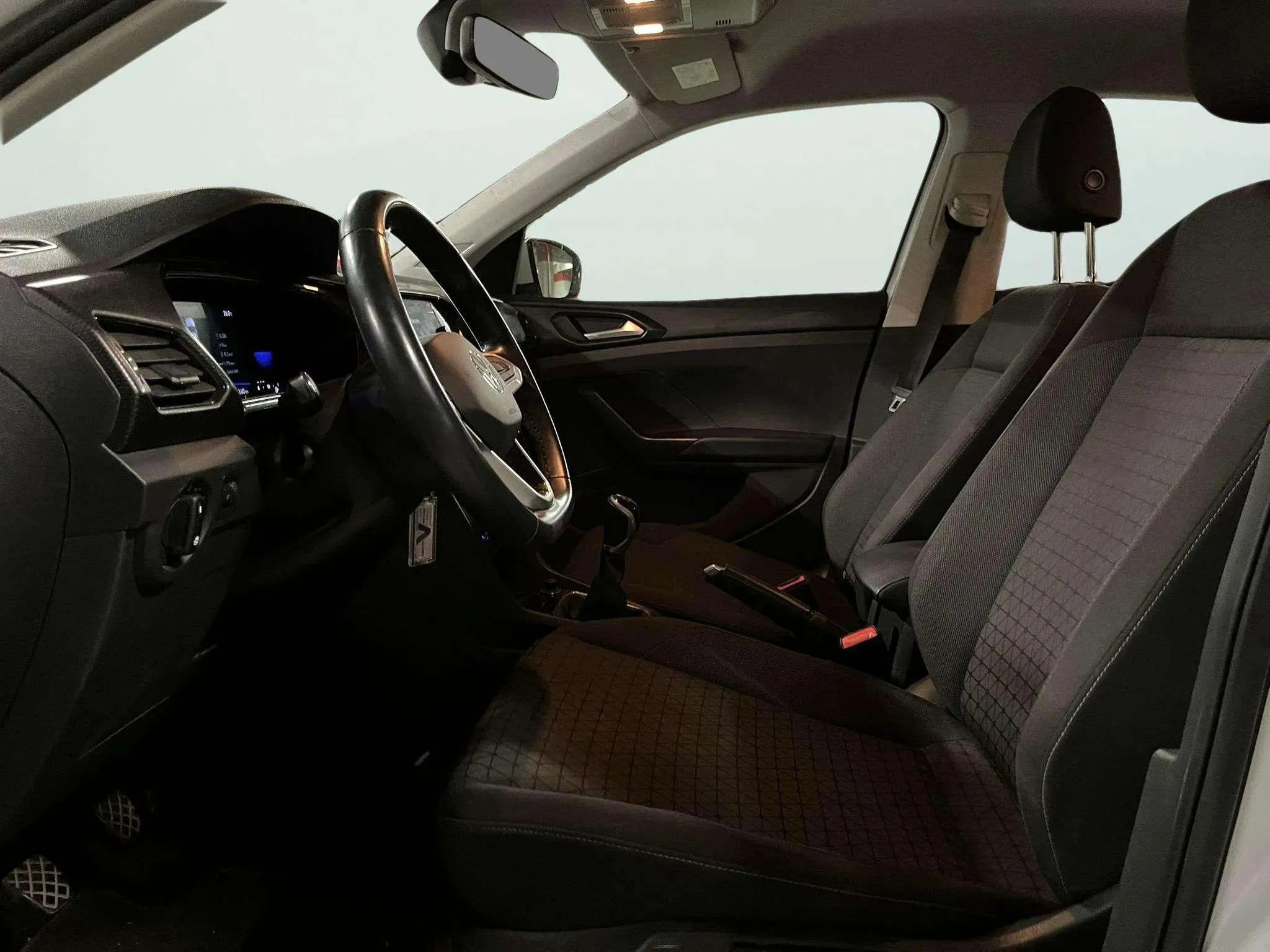 Volkswagen T-Cross Advance 1.0 TSI - foto 17