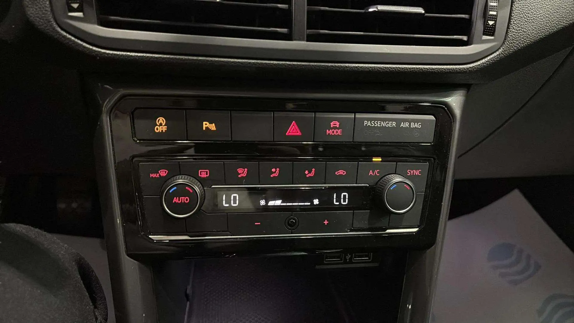 Volkswagen T-Cross Advance 1.0 TSI - foto 18