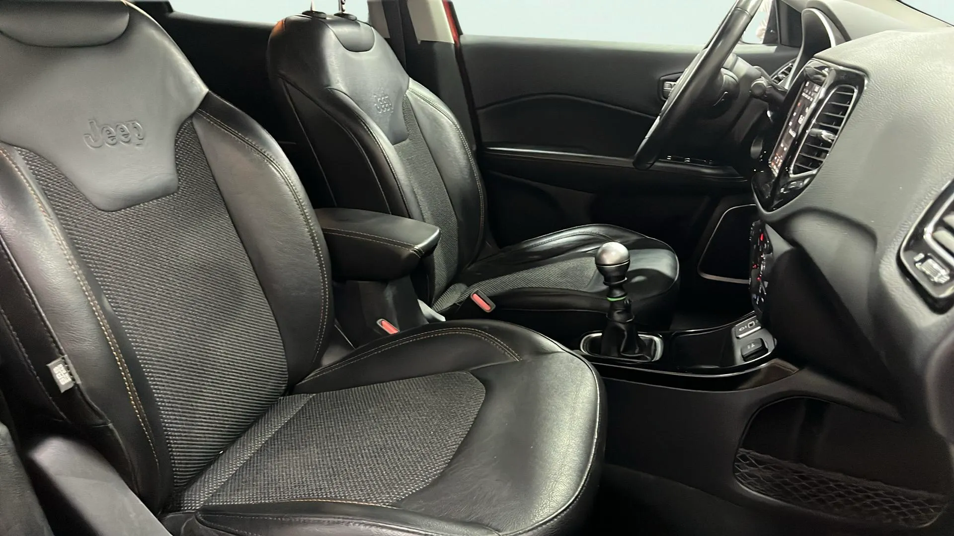 Jeep Compass 1.4 Mair Limited 4x2 - foto 12