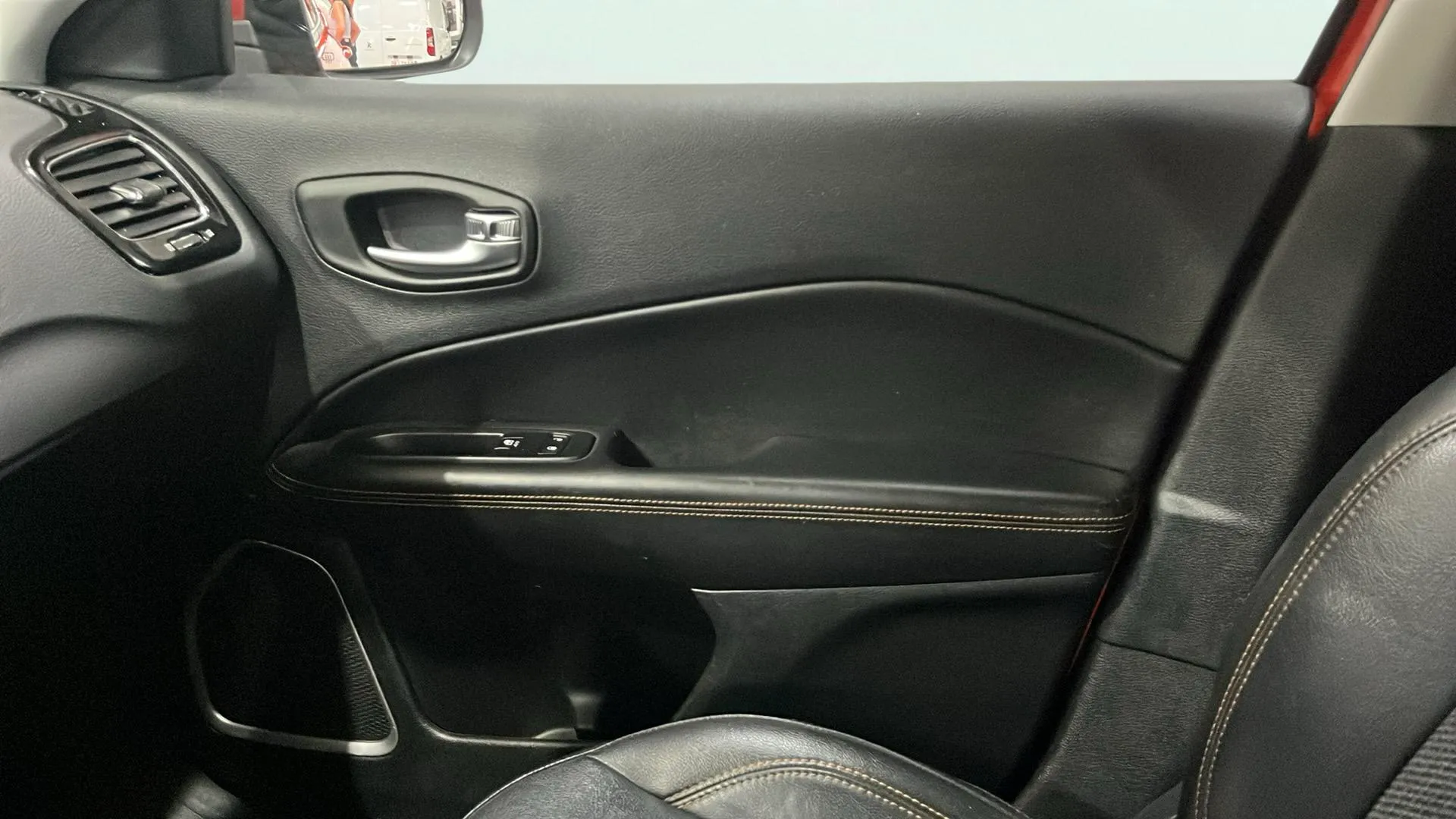 Jeep Compass 1.4 Mair Limited 4x2 - foto 11