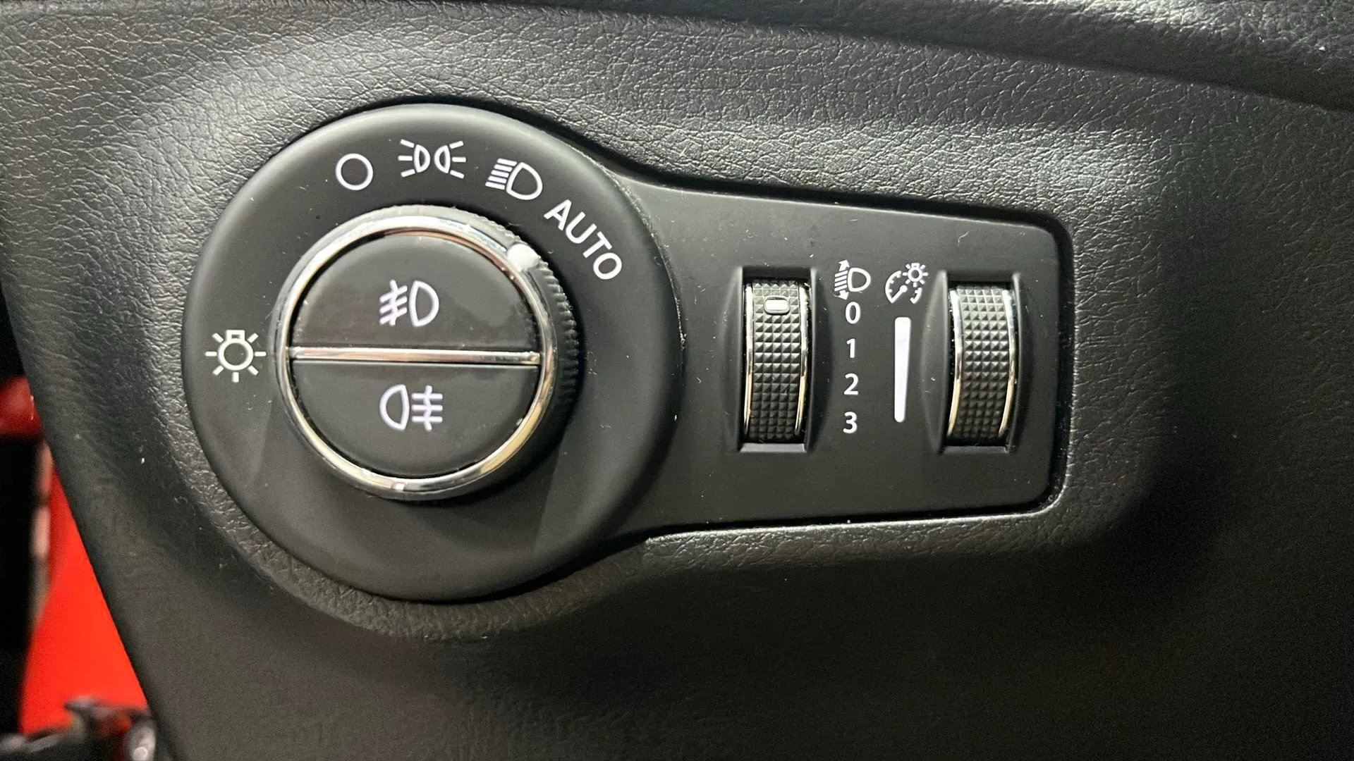 Jeep Compass 1.4 Mair Limited 4x2 - foto 16