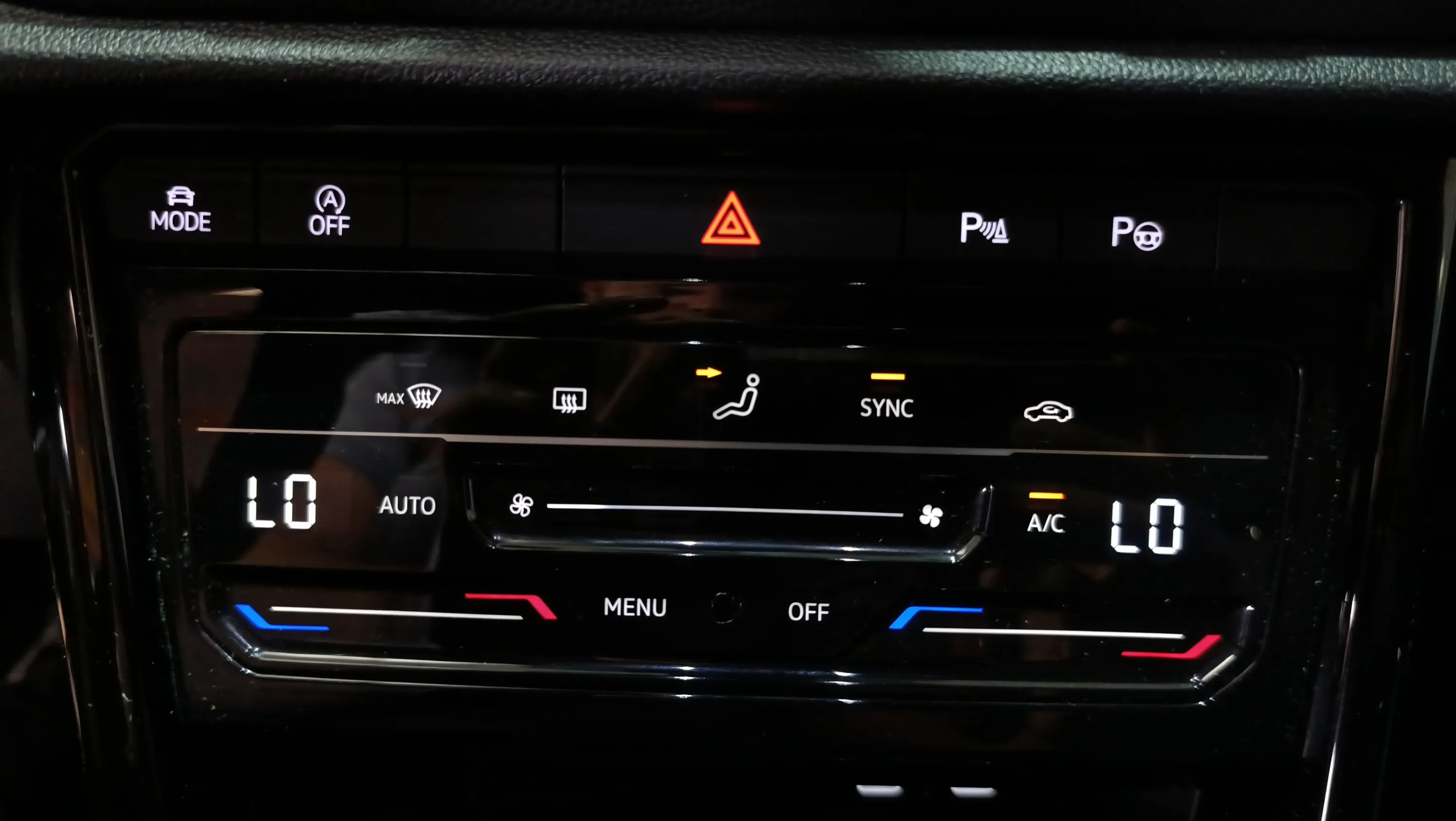 Volkswagen T-Roc R-Line 2.0 TDI DSG - foto 26