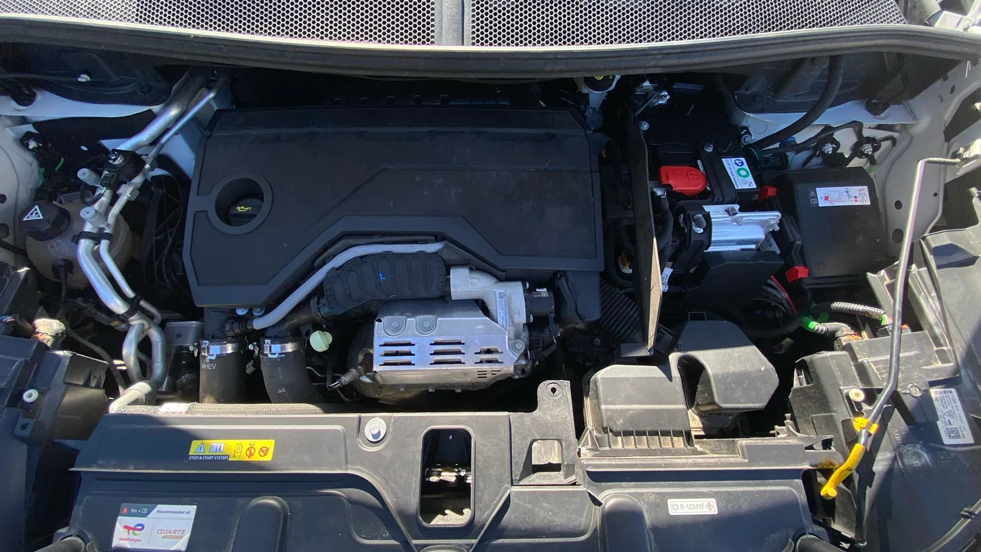 Peugeot 5008 1.2 Allure Pack eDCS6 - foto 18