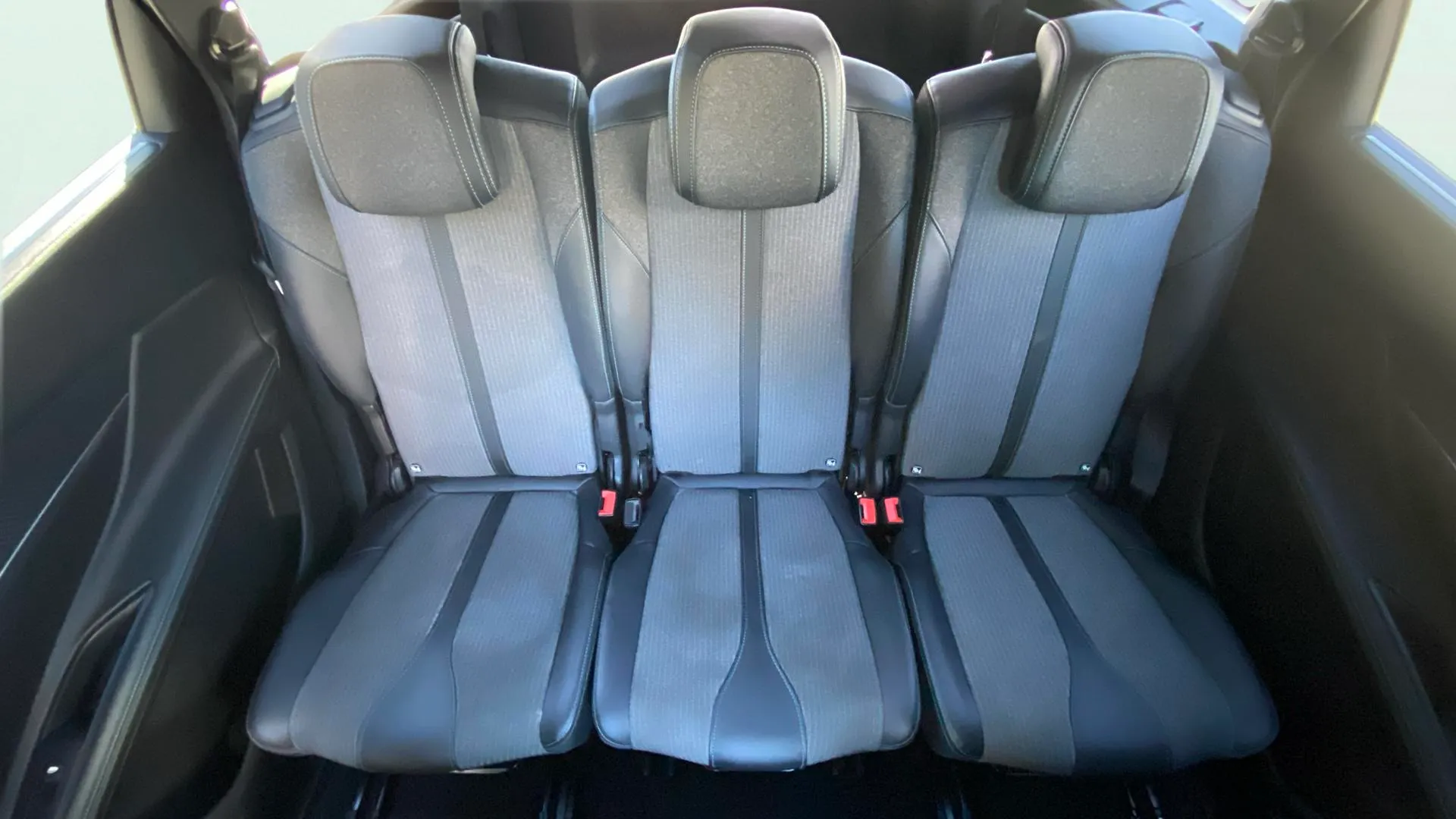 Peugeot 5008 1.2 Allure Pack eDCS6 - foto 15