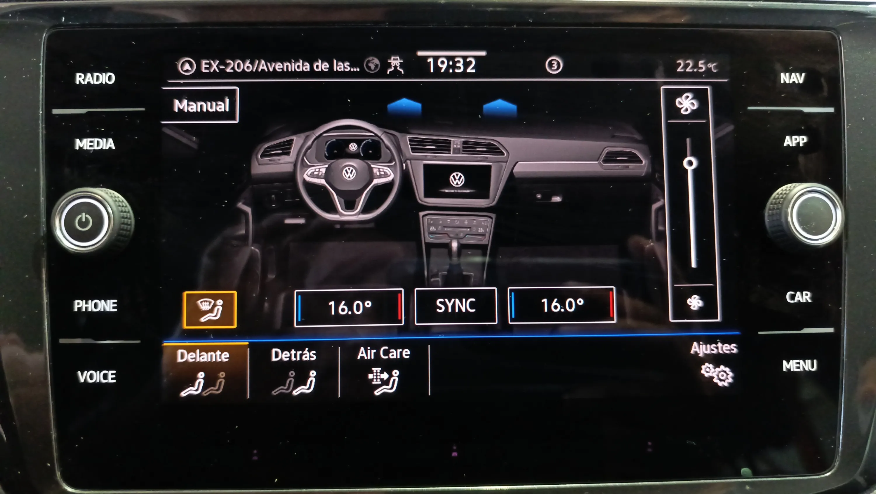 Volkswagen Tiguan Urban Sport 2.0 TDI - foto 22