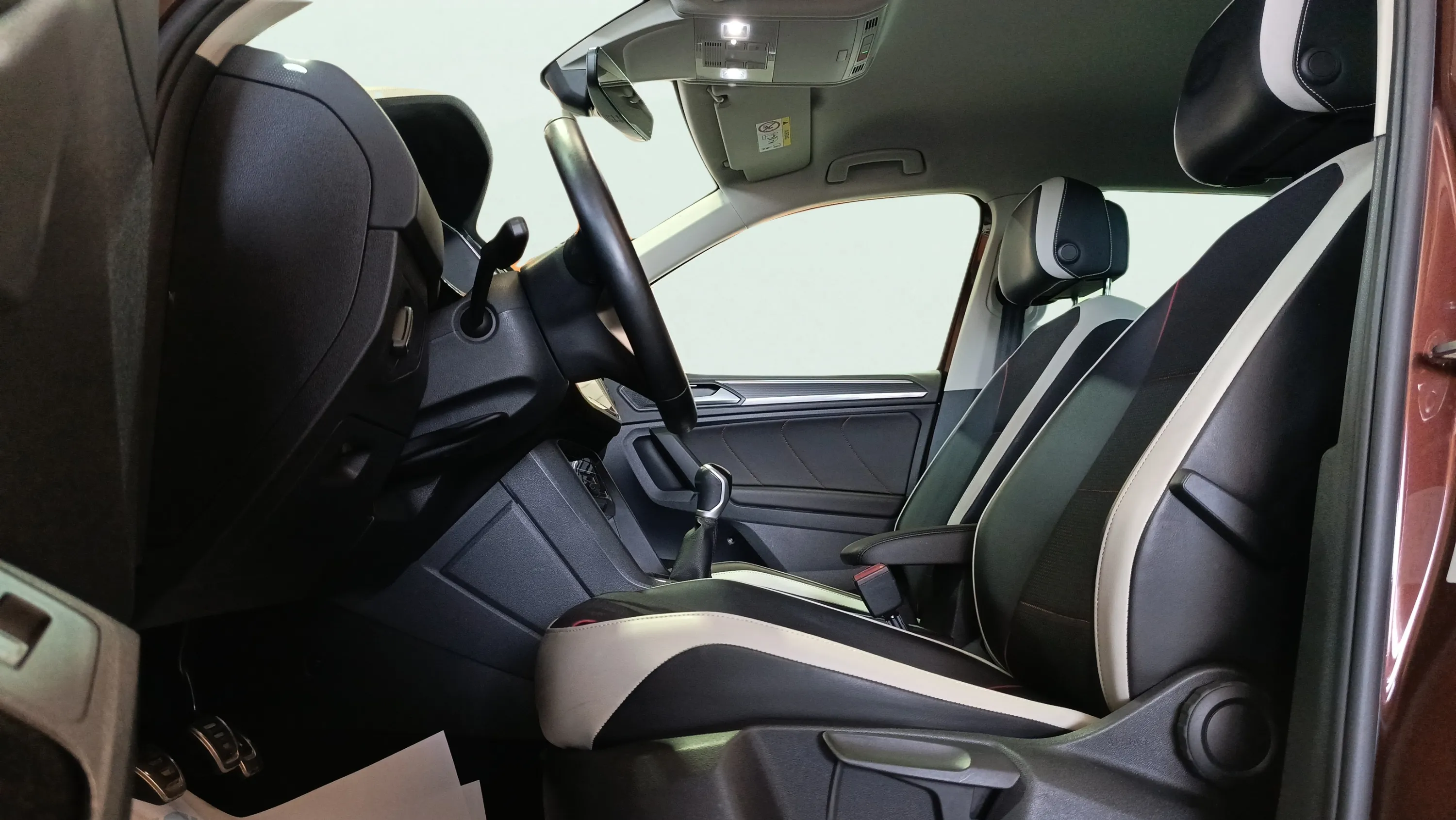 Volkswagen Tiguan Urban Sport 2.0 TDI - foto 31