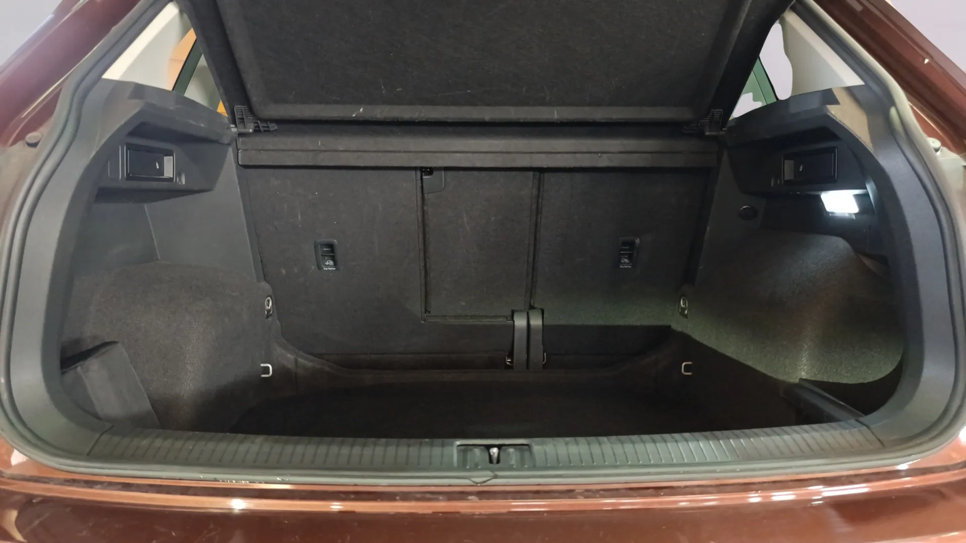 Volkswagen Tiguan Urban Sport 2.0 TDI - foto 37