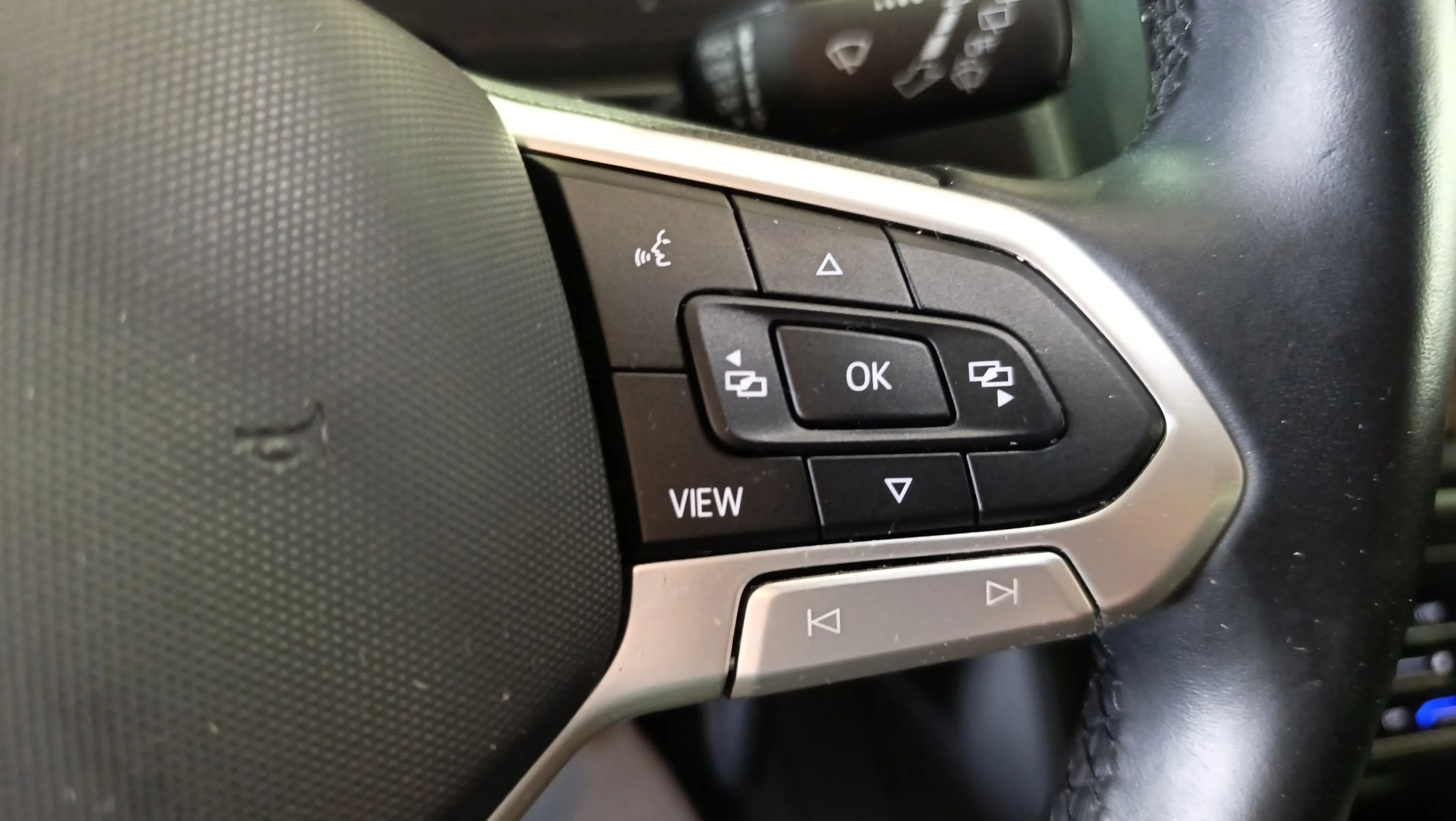 Volkswagen Tiguan Urban Sport 2.0 TDI - foto 13