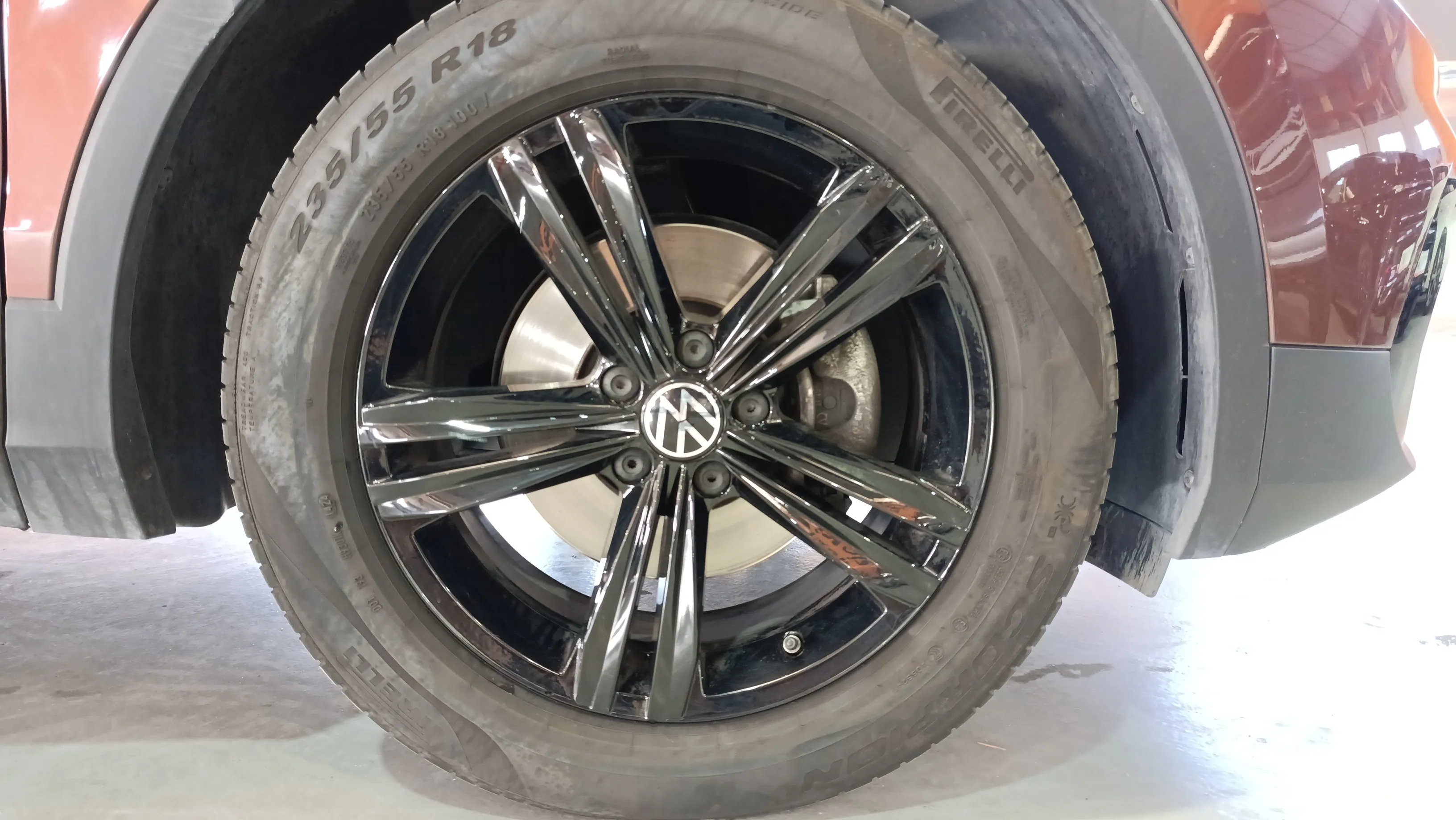 Volkswagen Tiguan Urban Sport 2.0 TDI - foto 40