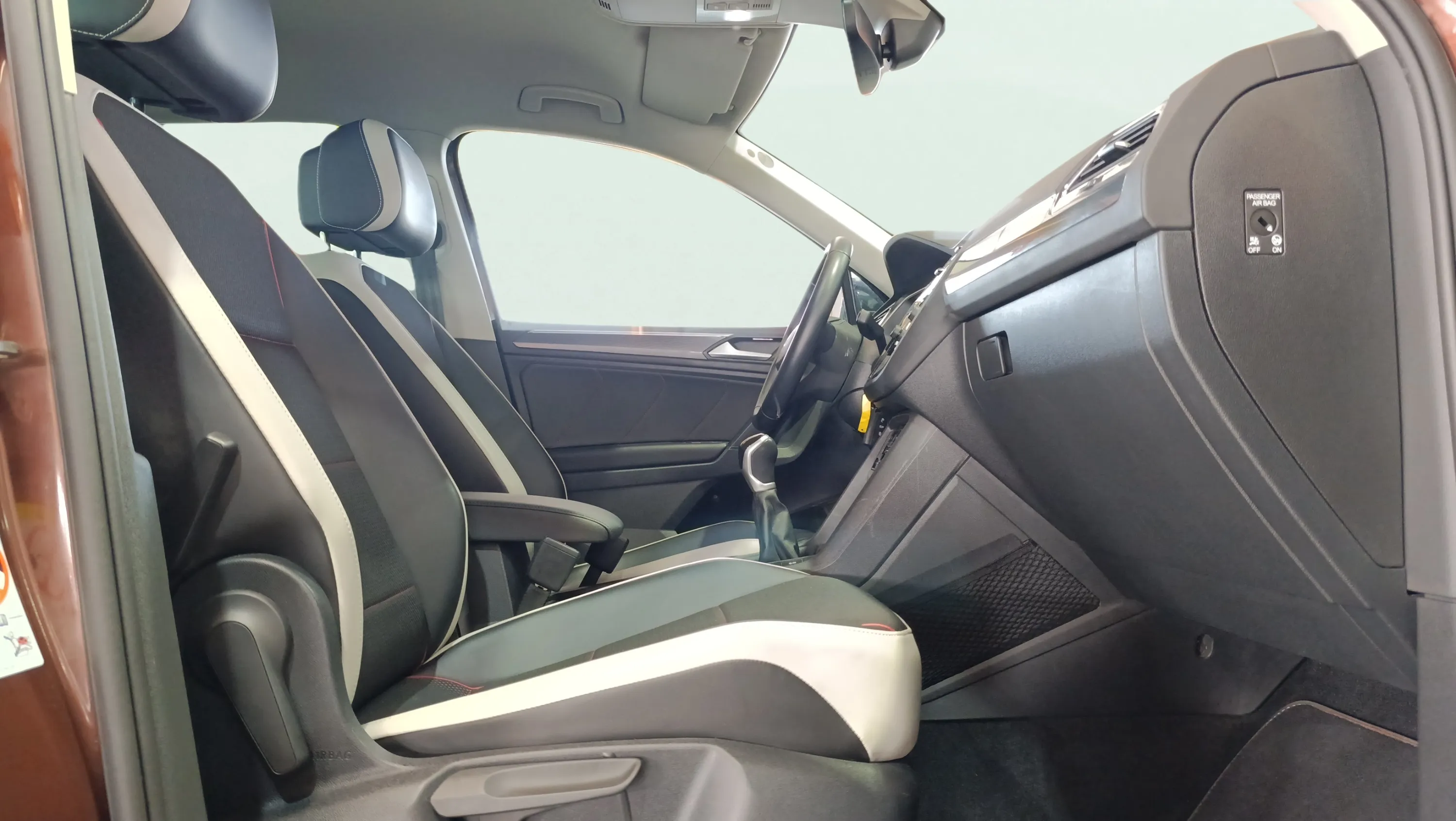 Volkswagen Tiguan Urban Sport 2.0 TDI - foto 32