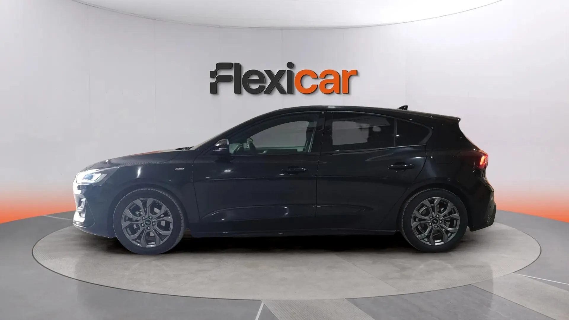 Ford Focus 1.0 EcoBoost MHEV ST-Line - foto 4