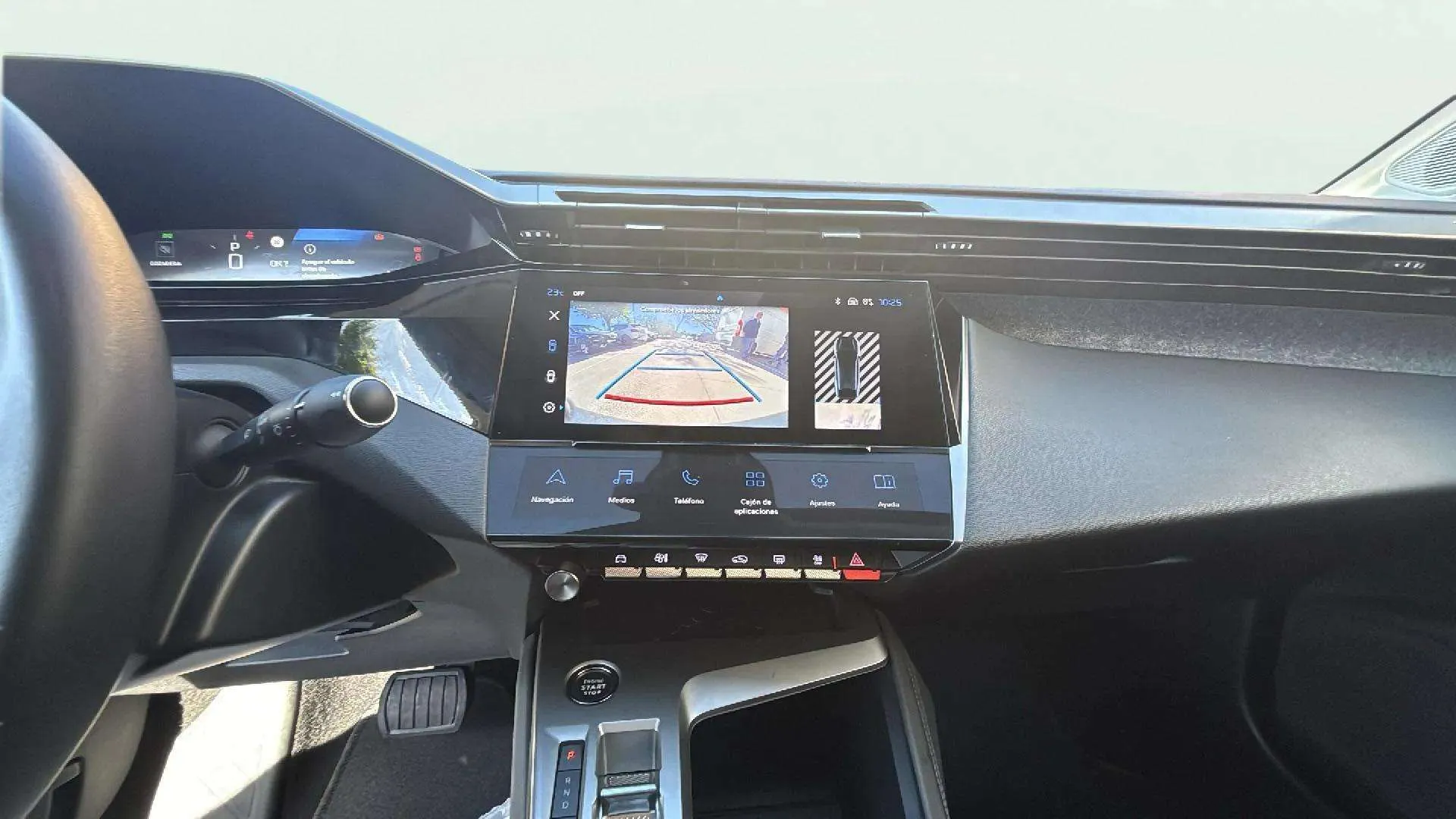 Peugeot 408 Allure PureTech 130 EAT8 - foto 17