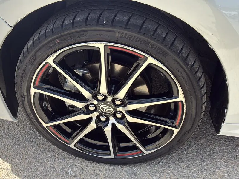 Toyota Yaris 1.5 130H GR Sport Plus - foto 25