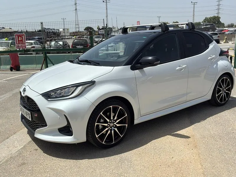 Toyota Yaris 1.5 130H GR Sport Plus