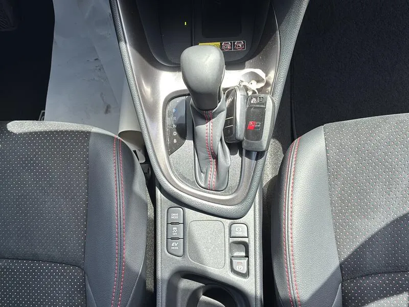 Toyota Yaris 1.5 130H GR Sport Plus - foto 16