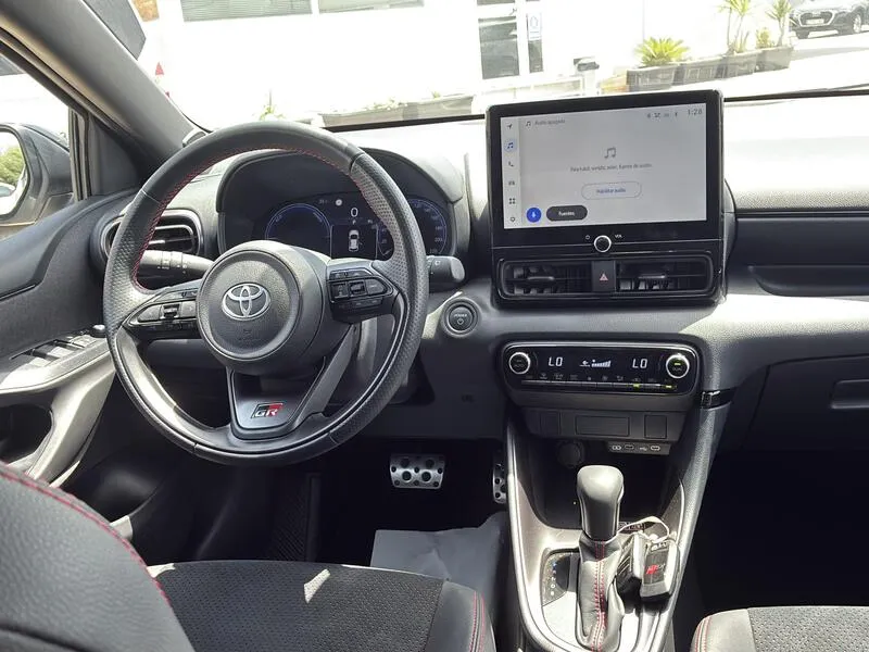 Toyota Yaris 1.5 130H GR Sport Plus - foto 20