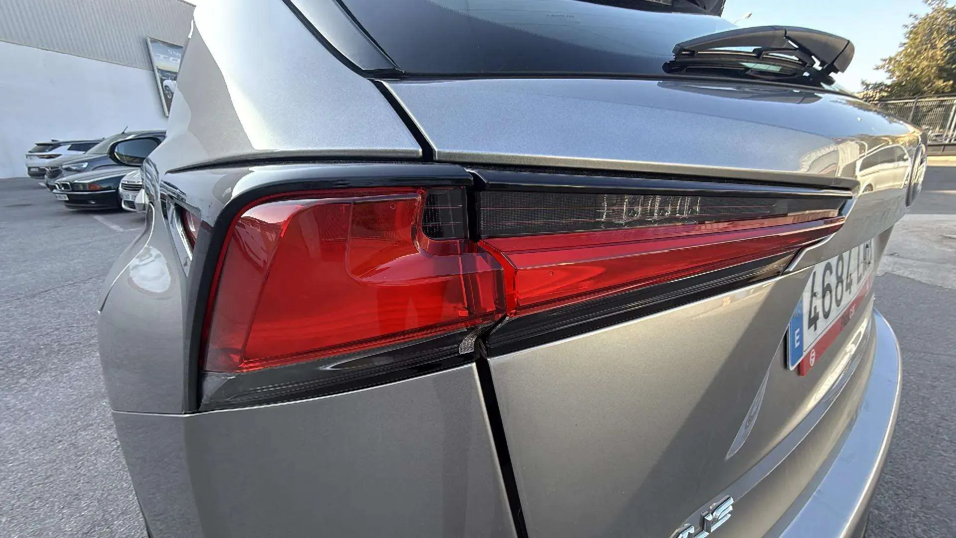 Lexus NX 2.5 300h Business Navigation 2WD - foto 8