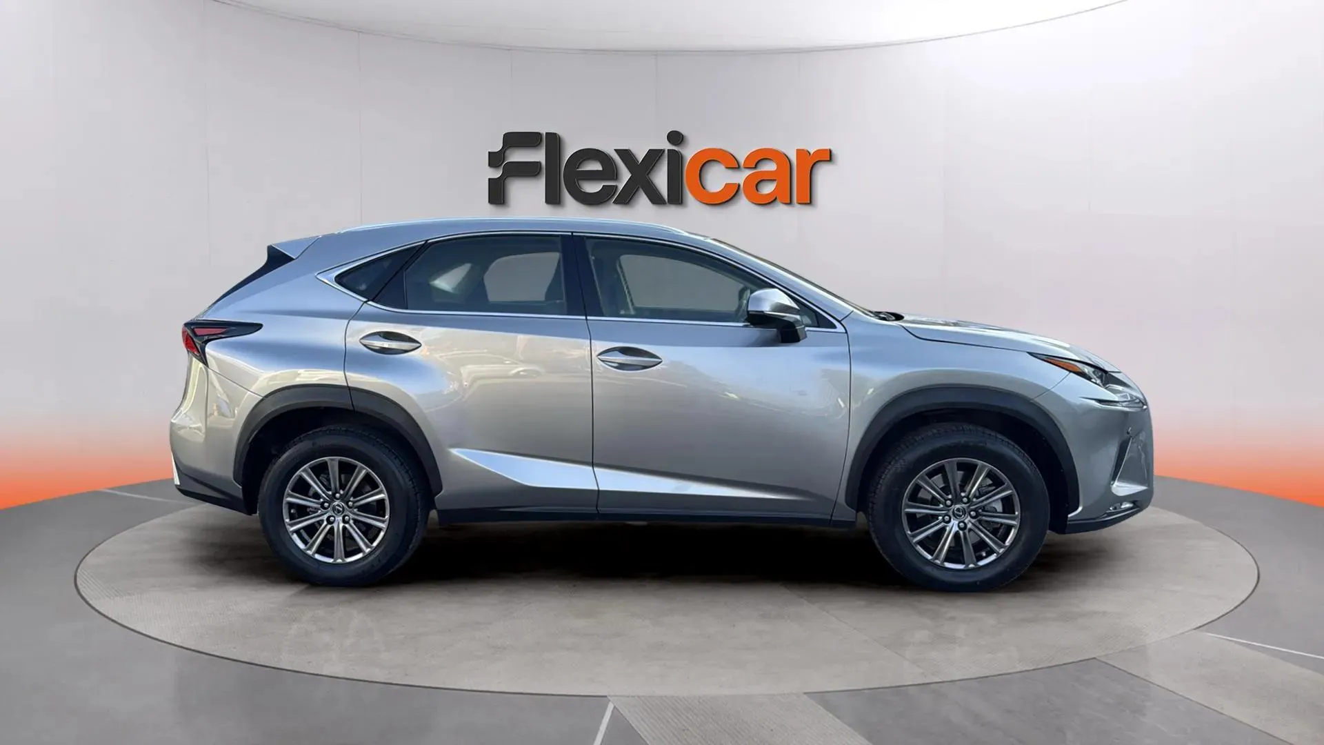 Lexus NX 2.5 300h Business Navigation 2WD - foto 5