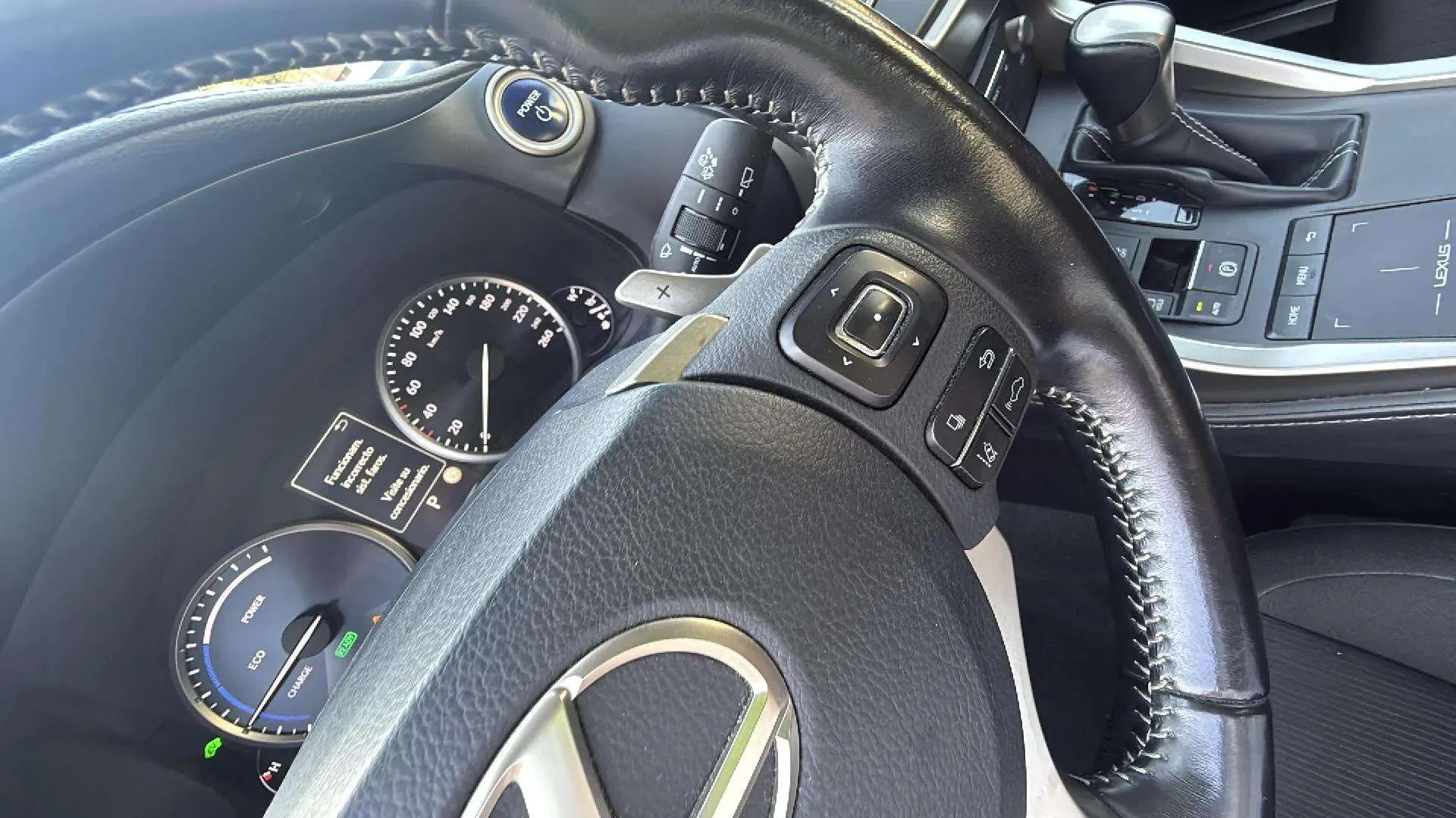 Lexus NX 2.5 300h Business Navigation 2WD - foto 23