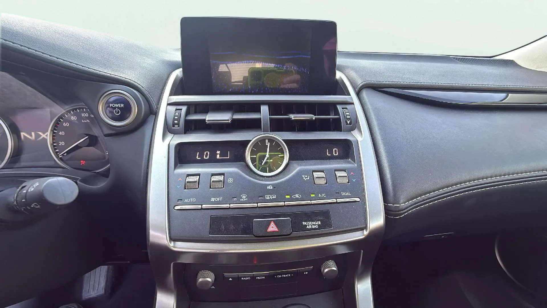 Lexus NX 2.5 300h Business Navigation 2WD - foto 15