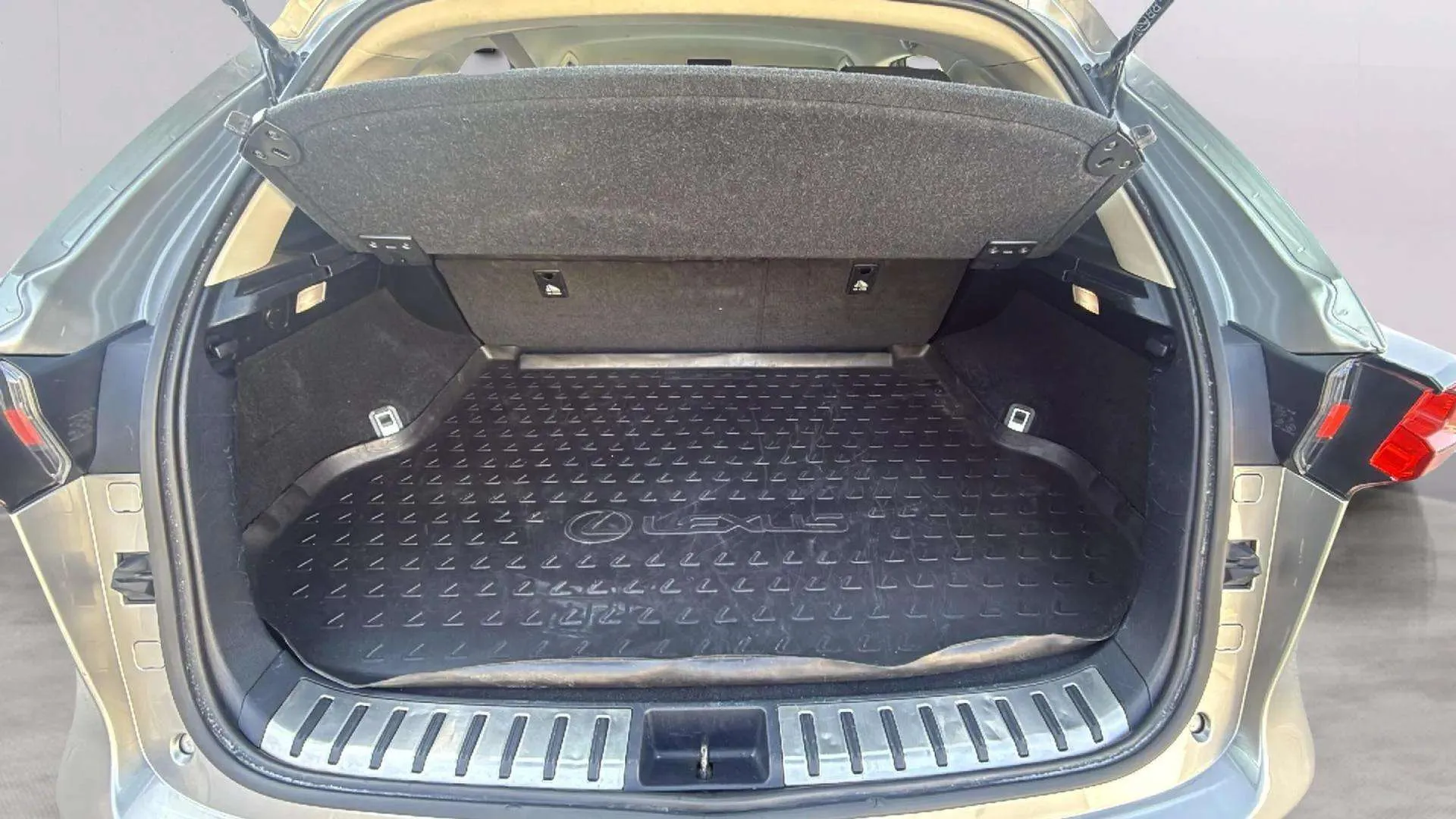 Lexus NX 2.5 300h Business Navigation 2WD - foto 11