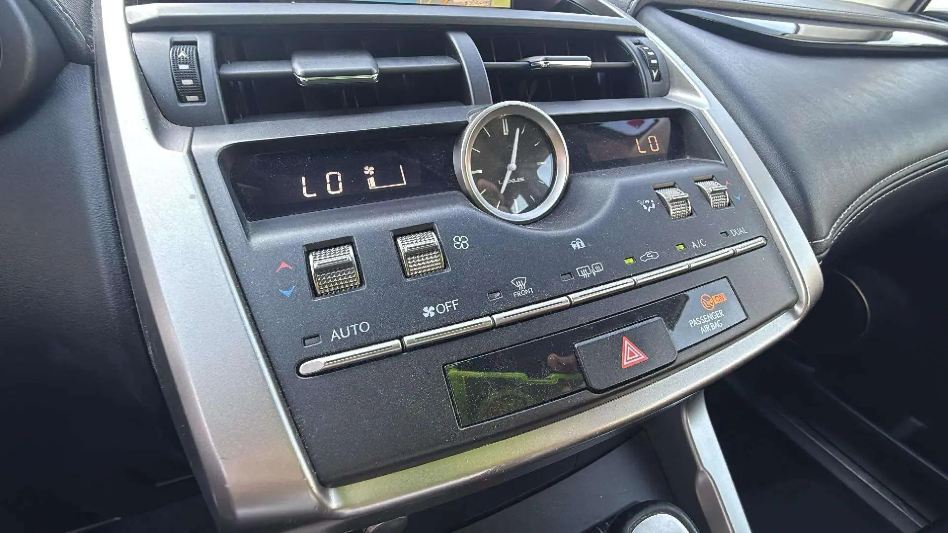 Lexus NX 2.5 300h Business Navigation 2WD - foto 20