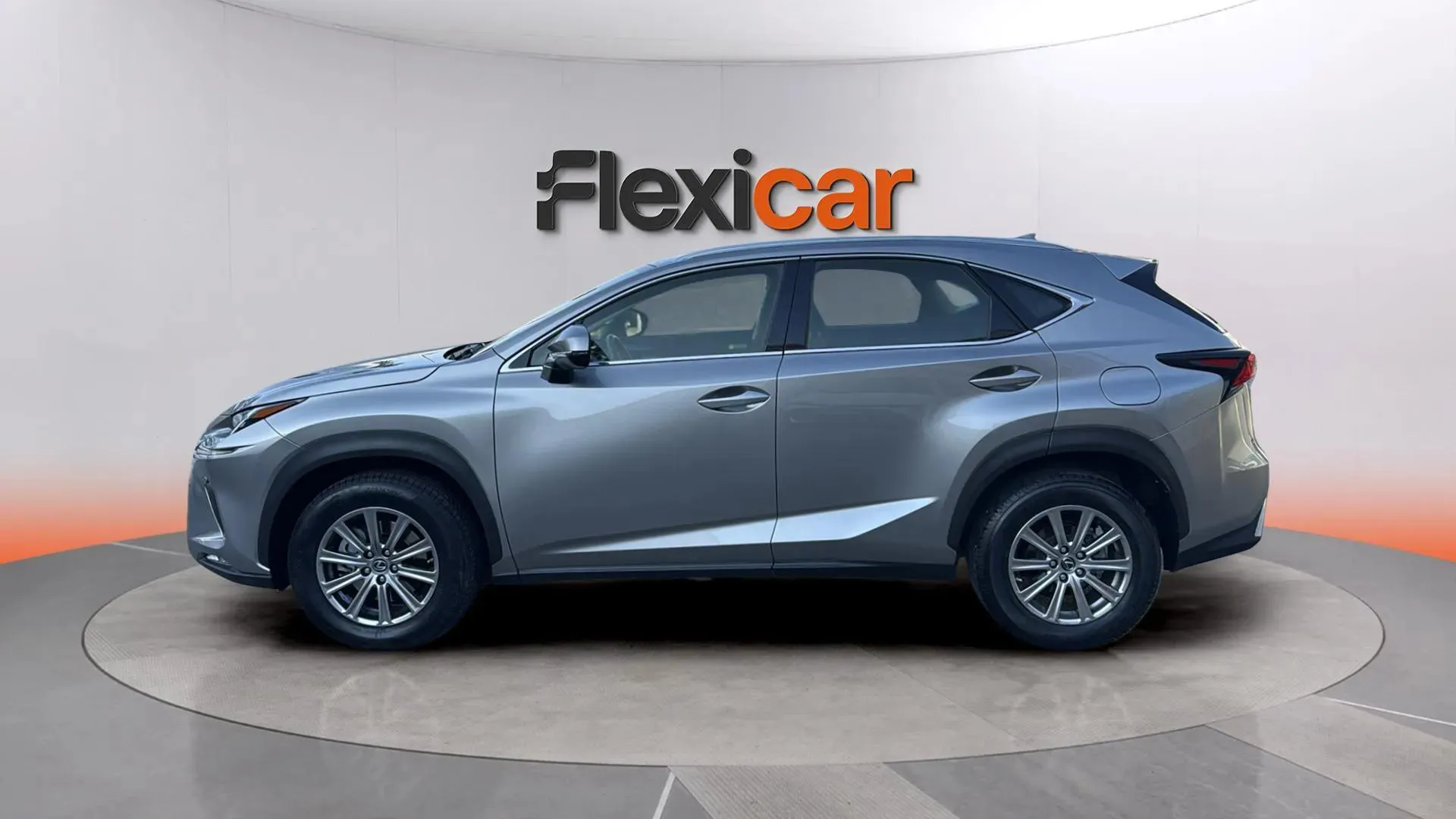 Lexus NX 2.5 300h Business Navigation 2WD - foto 4
