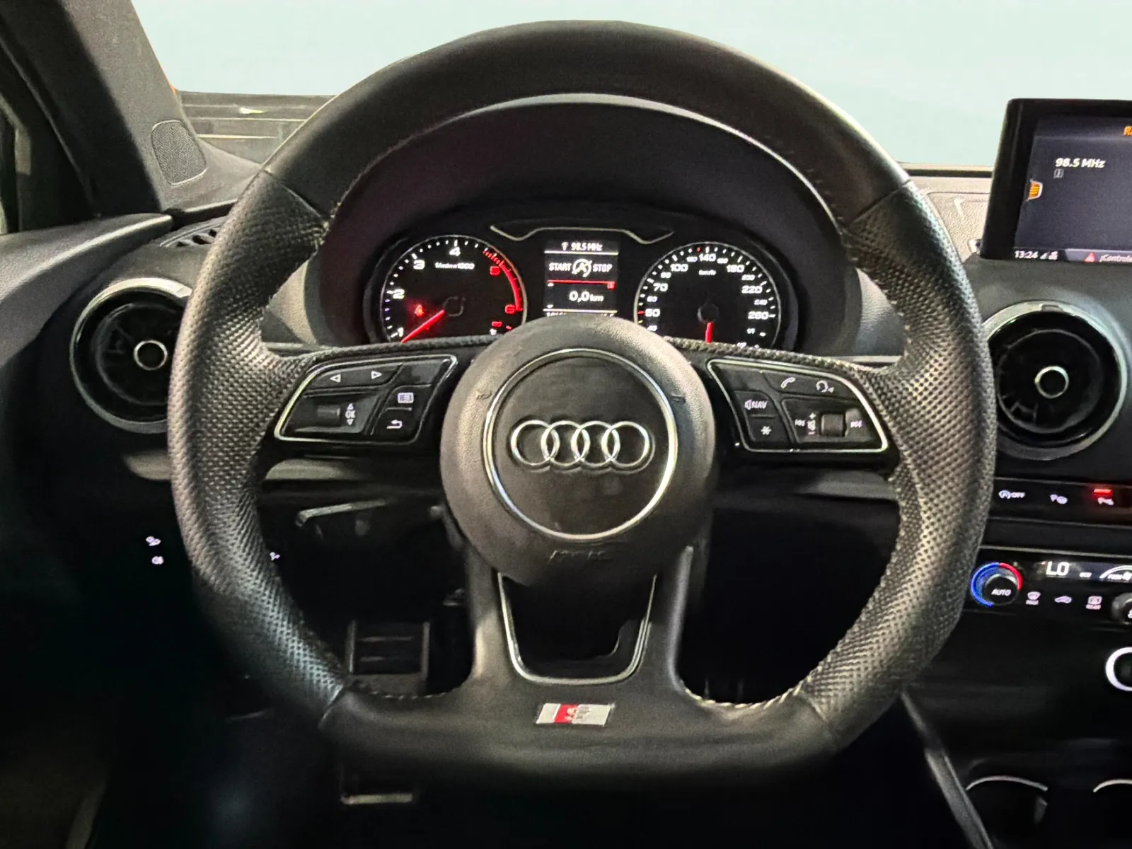 Audi A3 30 TDI Sedan - foto 7