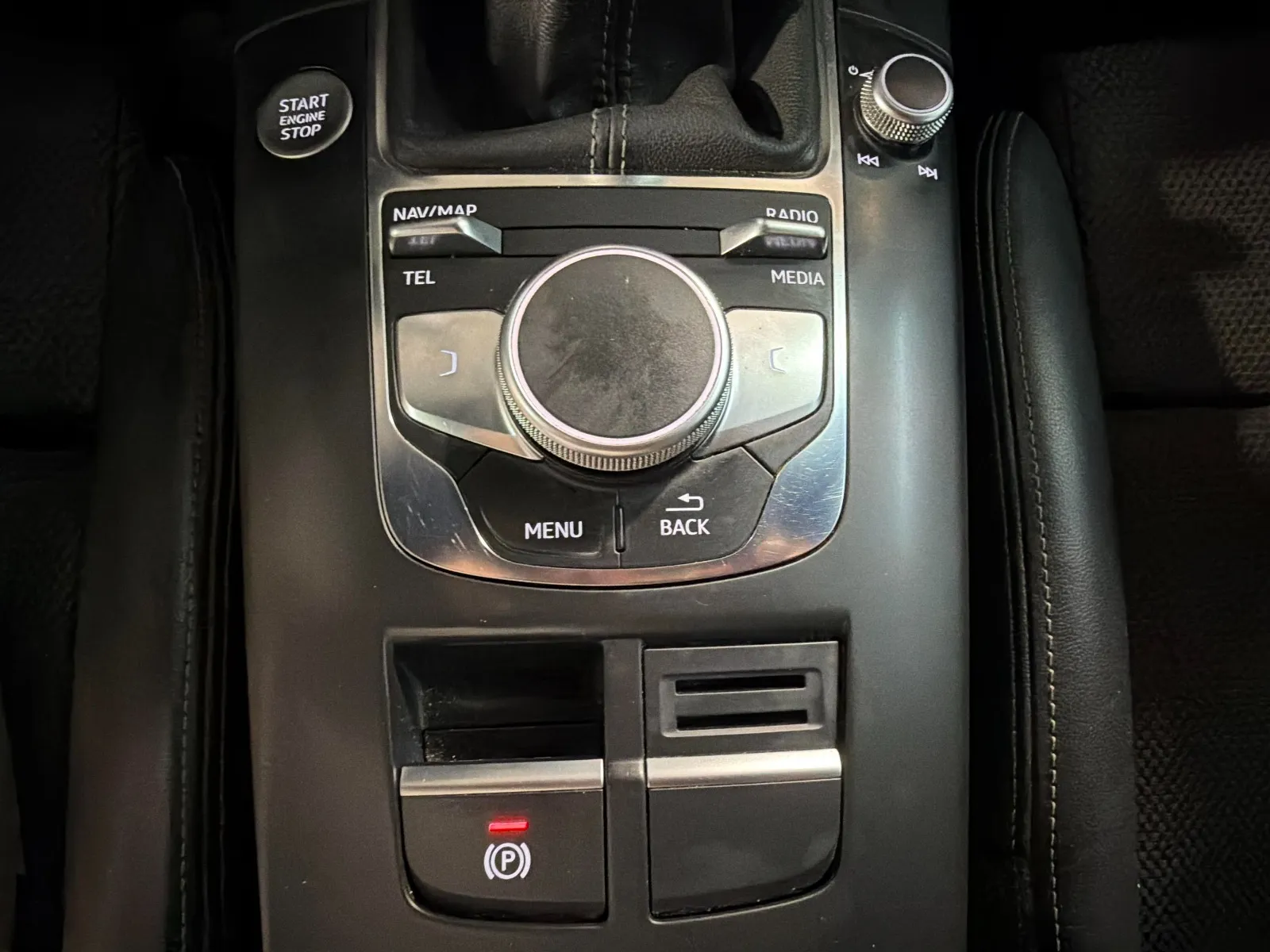 Audi A3 30 TDI Sedan - foto 12