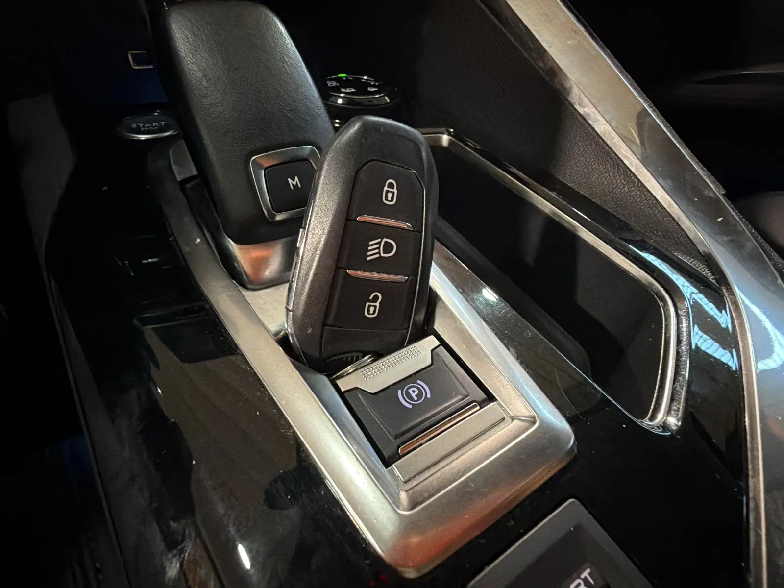 Peugeot 3008 1.6L THP EAT6 Crossway - foto 14